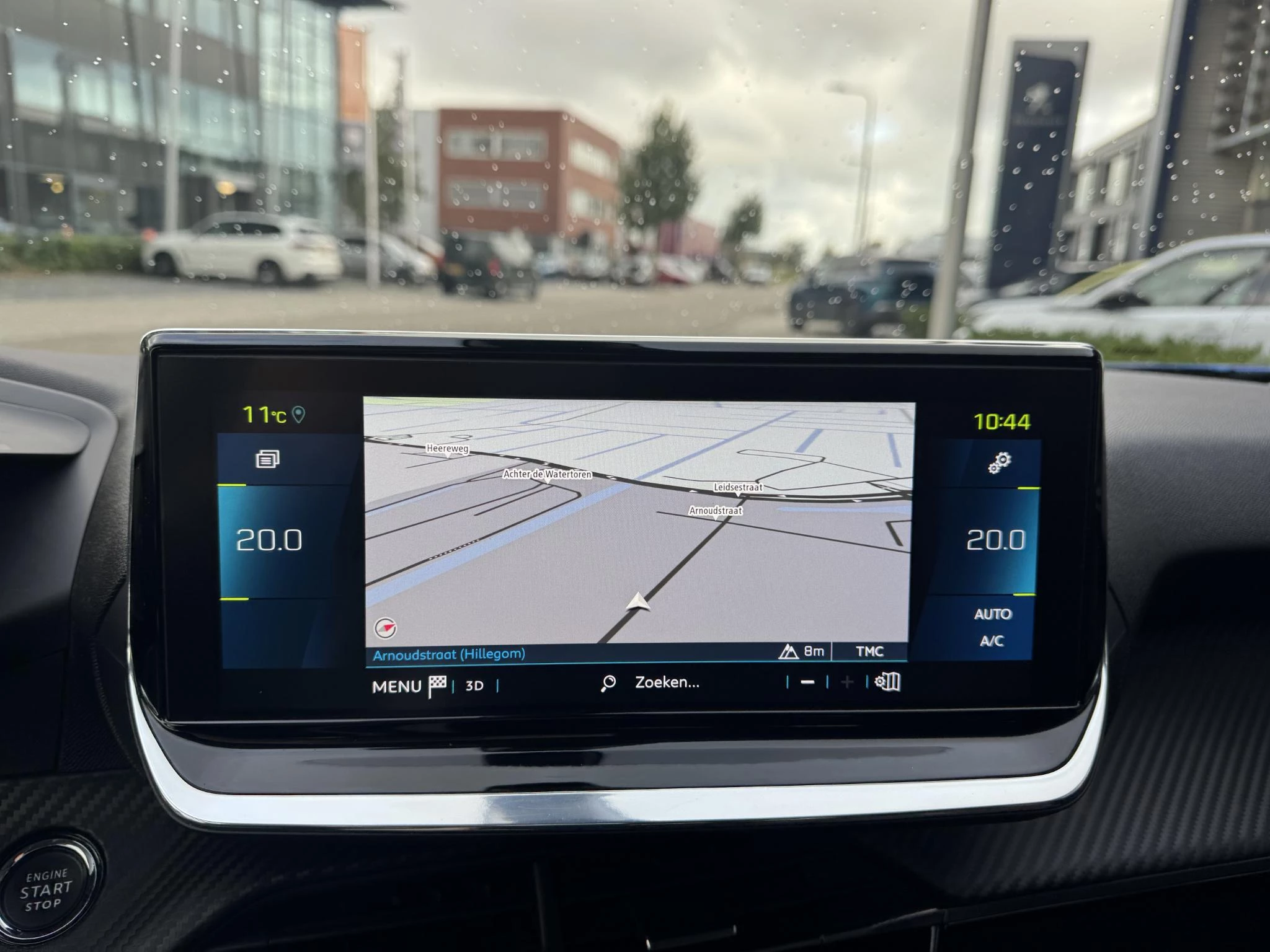 Peugeot-e-2008-image-22