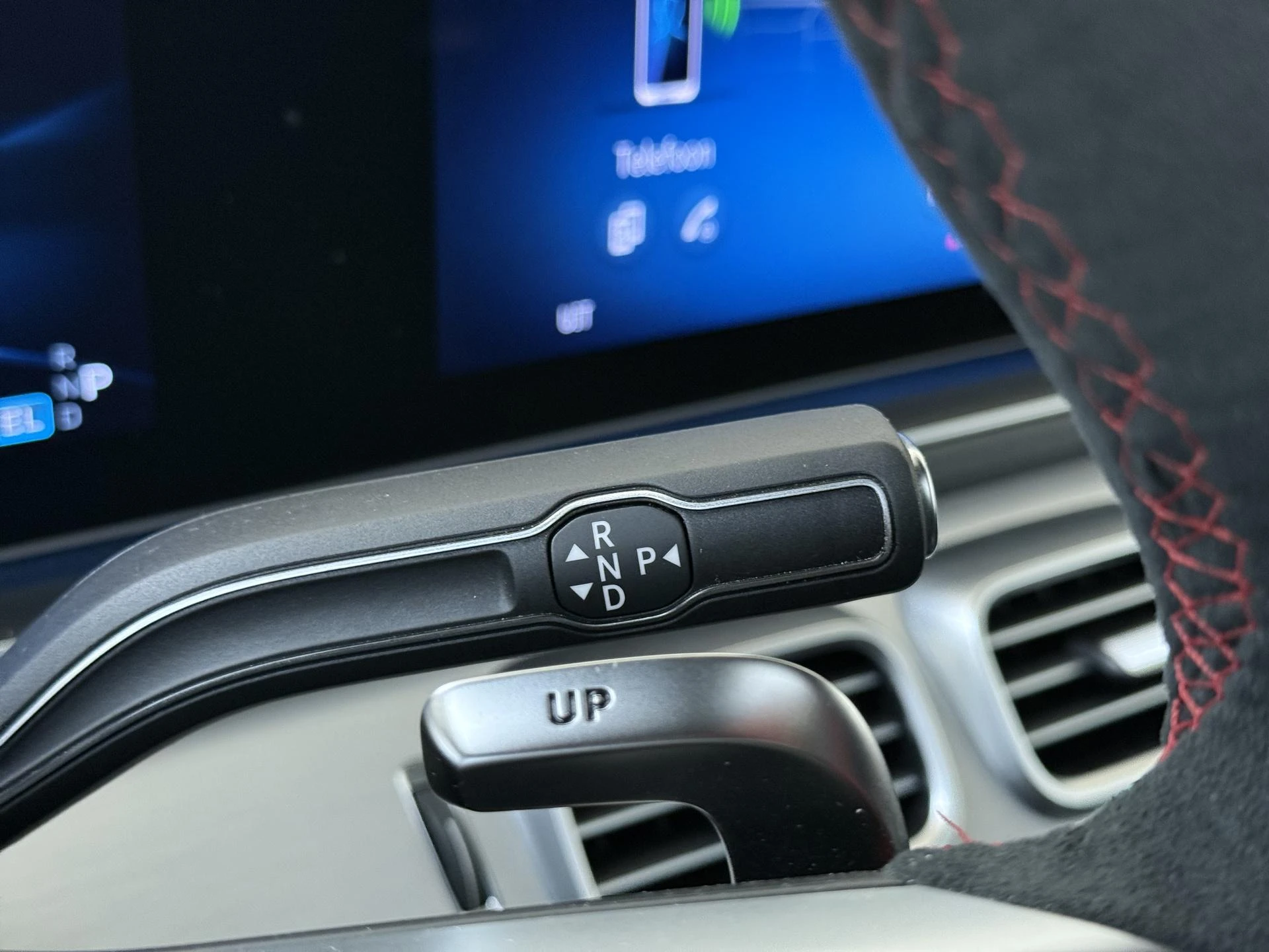 Mercedes-Benz-GLE-image-12