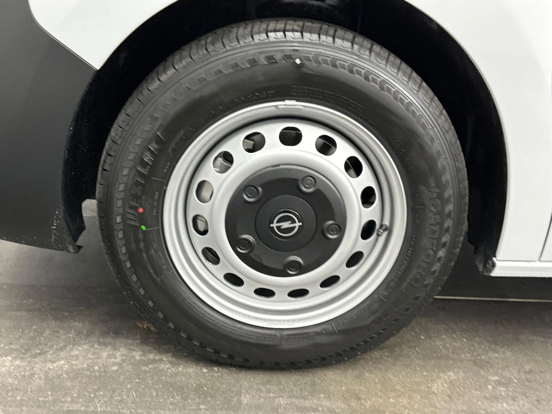 Opel-Vivaro-image-26
