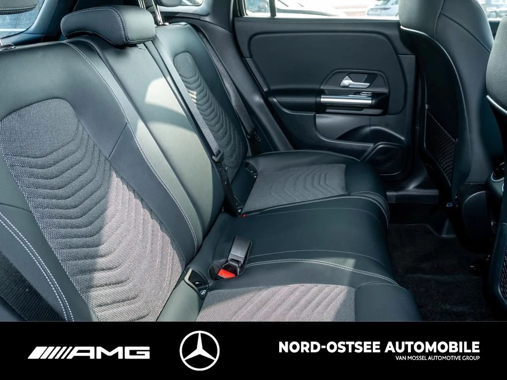 Mercedes-Benz GLA 200 d PROGRESSIVE AHK LED KAMERA DISTRO NAV Progressive