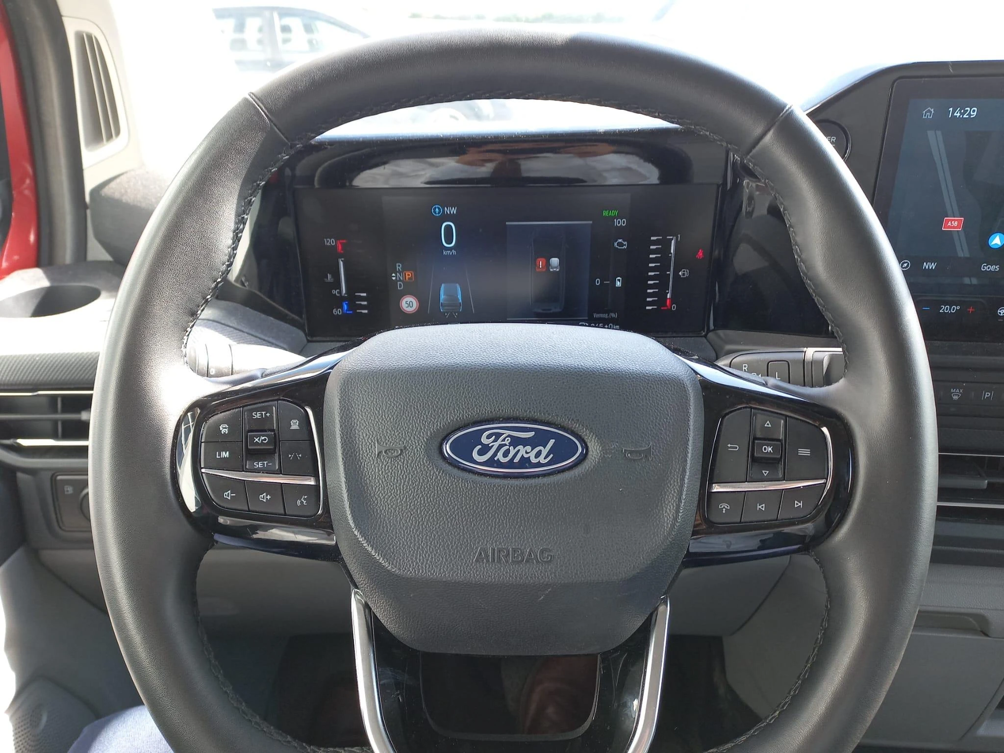 Ford-Transit Custom-image-10