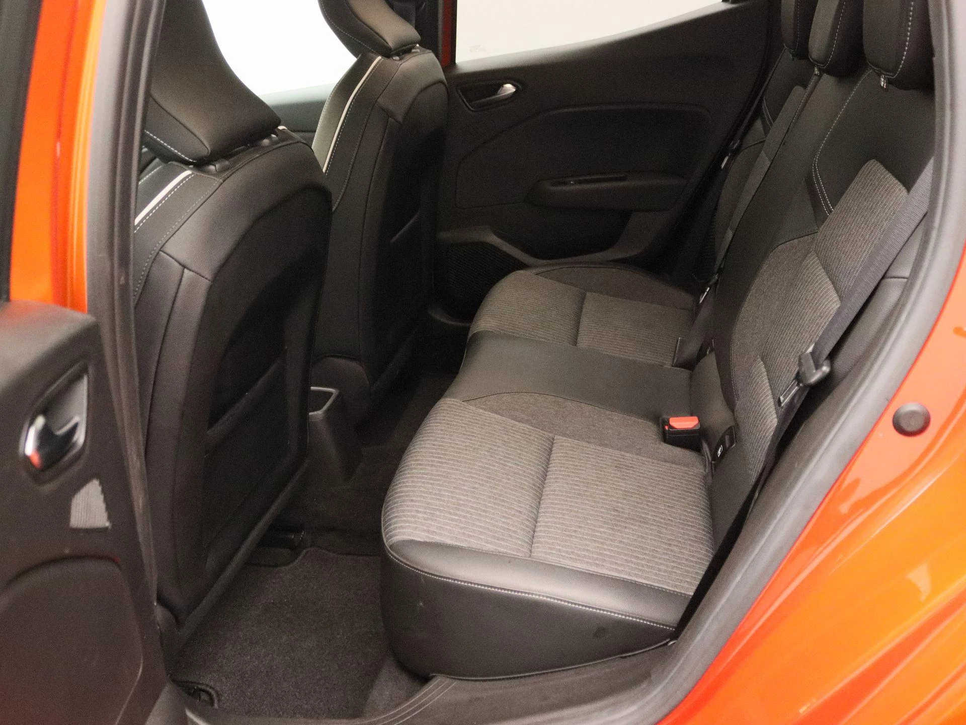 Renault-Clio-image-12