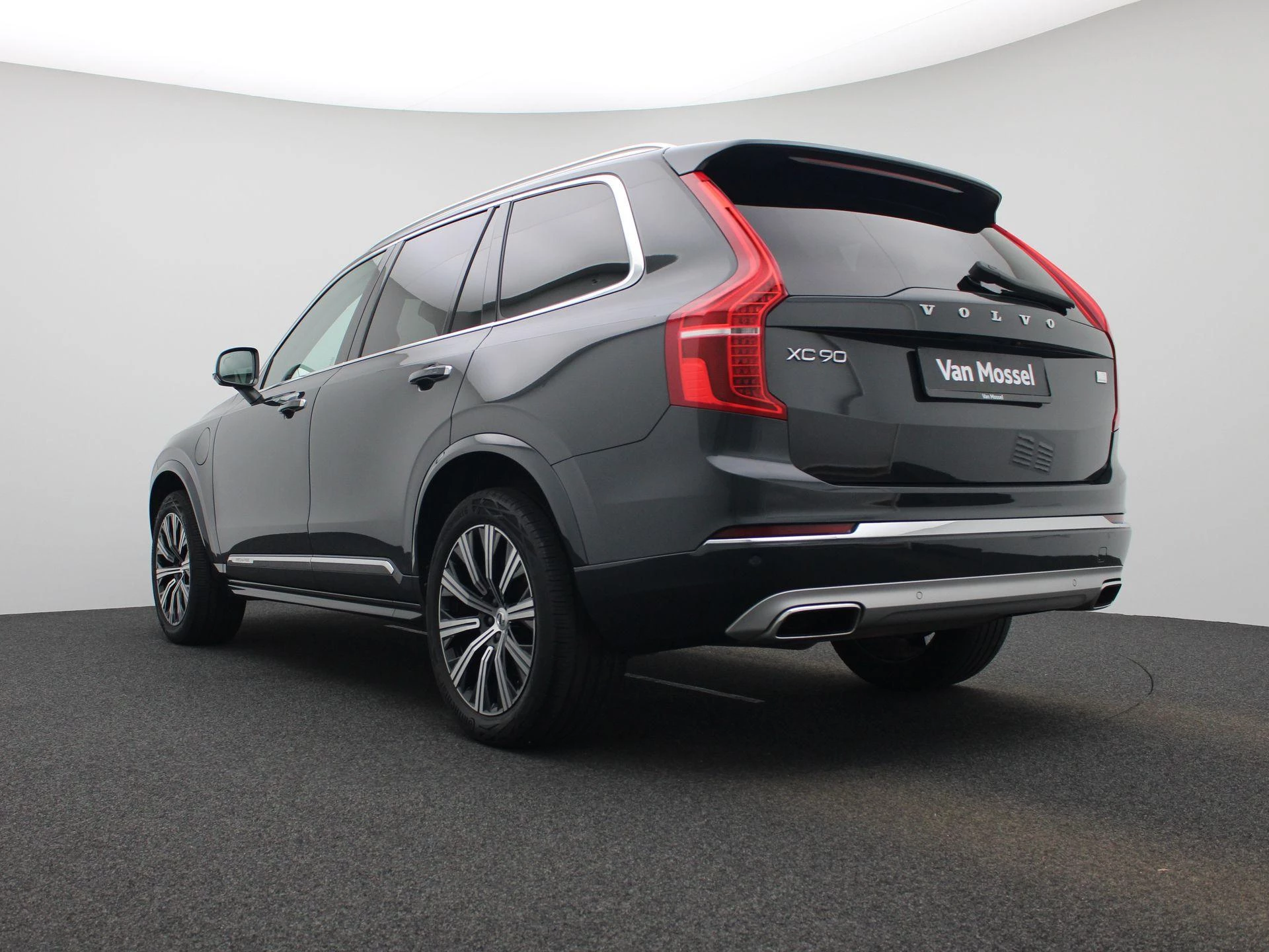 Volvo-XC90-image-1