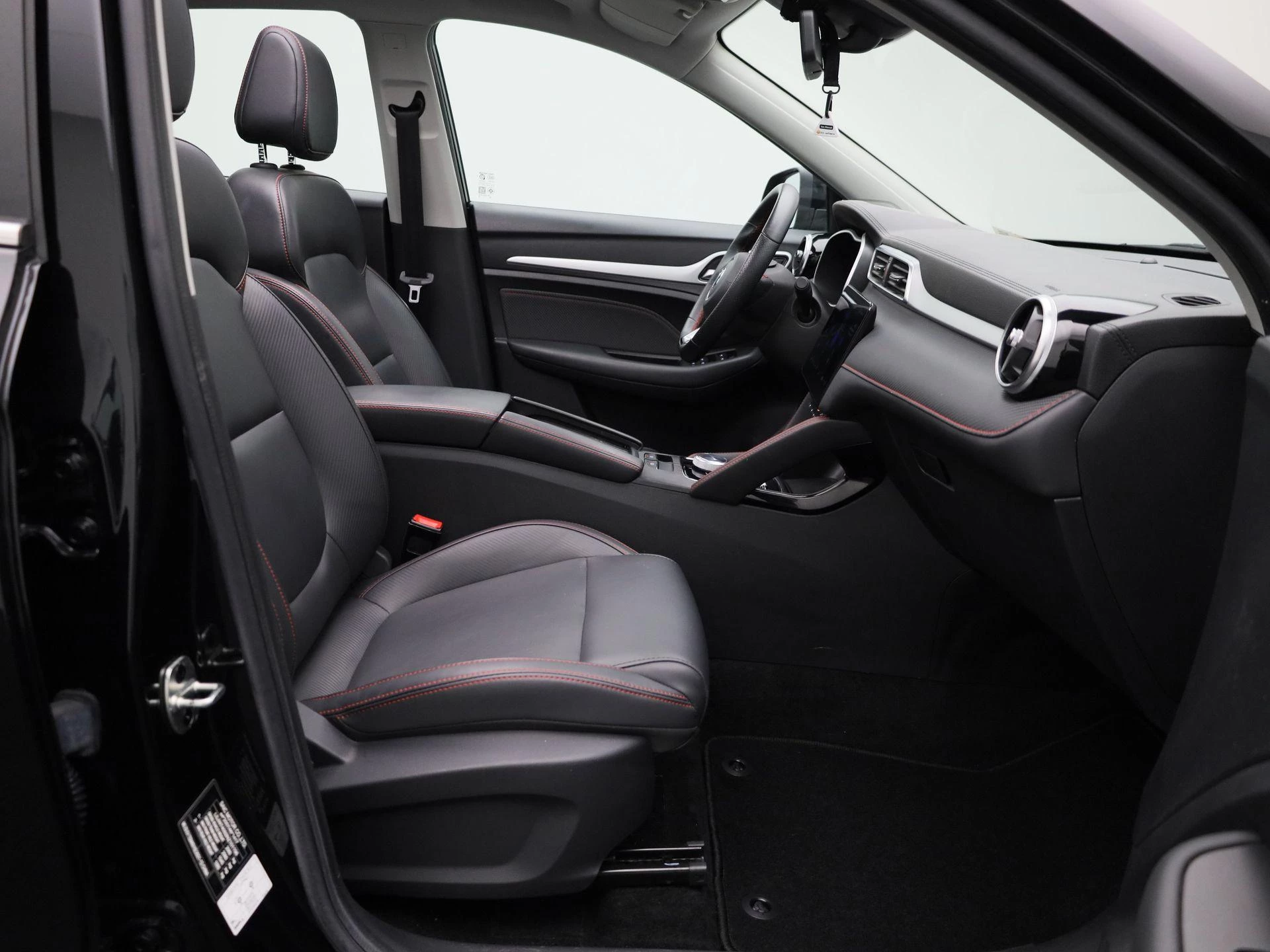 MG ZS EV Standard Range Luxury 50 kWh