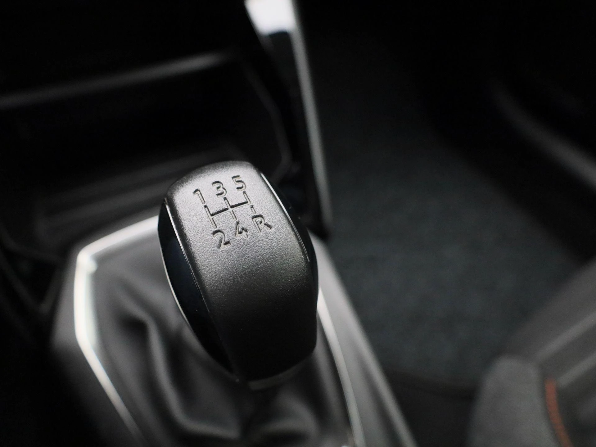 Peugeot-208-image-21