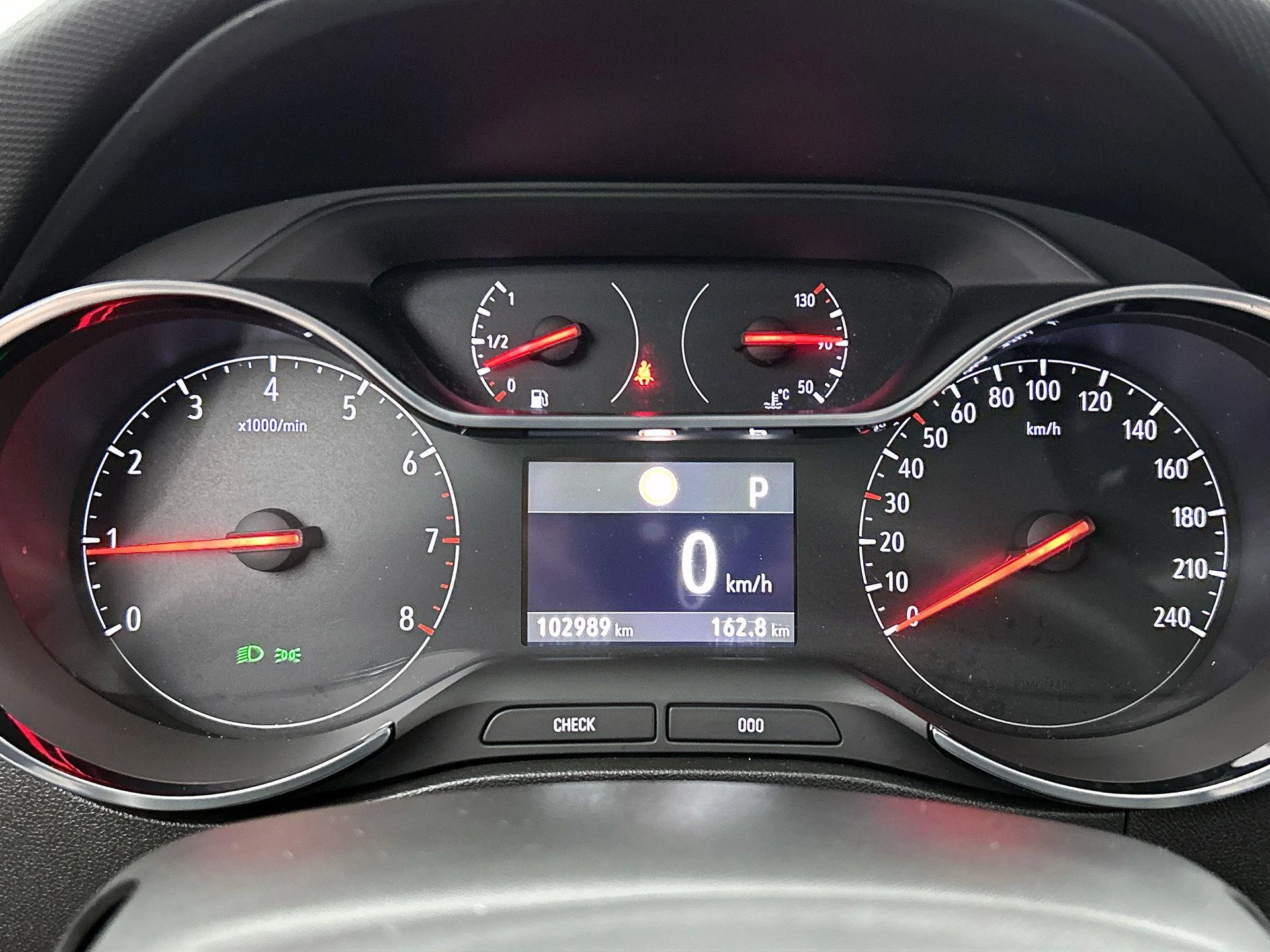 Opel-Crossland X-image-23