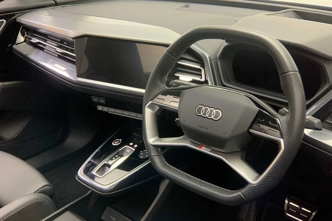 Audi-Q4 Sportback e-tron-image-5