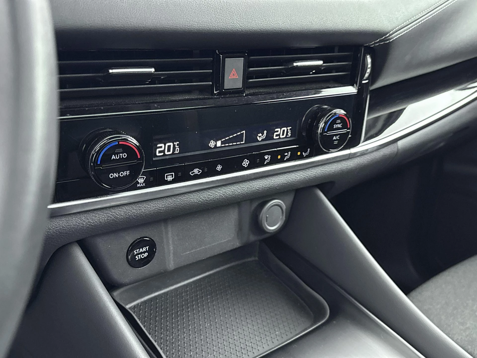 Nissan-QASHQAI-image-22