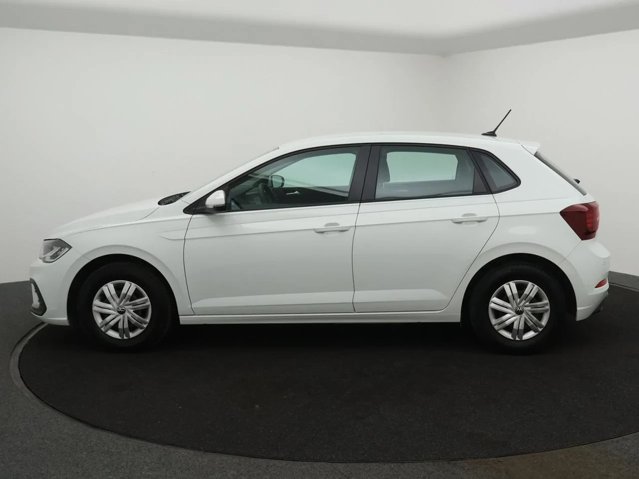 Volkswagen Polo Polo 1.0 MPI 80pk *APP CONNECT*BLTH*CRUISE*PDC*DIGITAL DASHBOARD*...