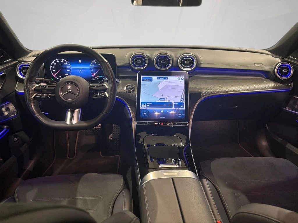 Mercedes-Benz-C-Klasse 300-image-11