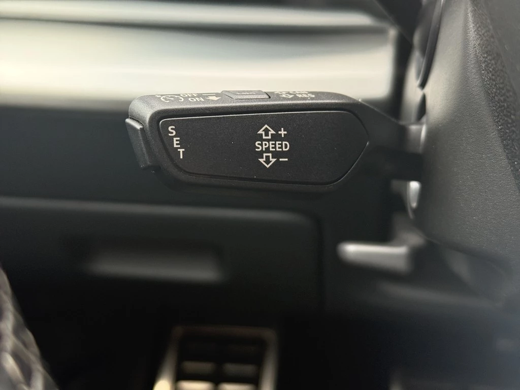 Audi Q8 50 TDI quattro *S-LINE*LUFTFEDERUNG*NAVI*
