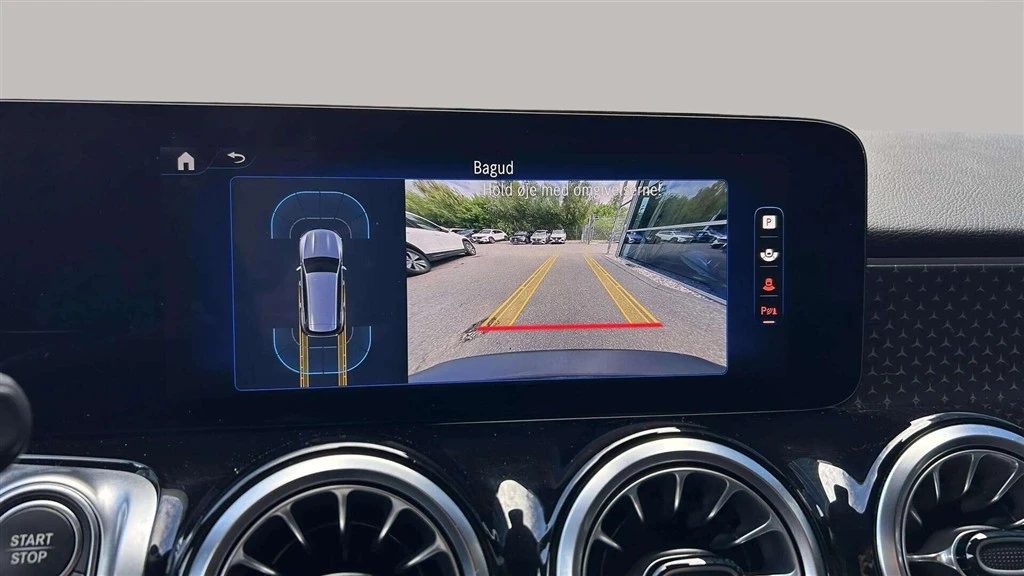 Mercedes-Benz-EQB-image-14