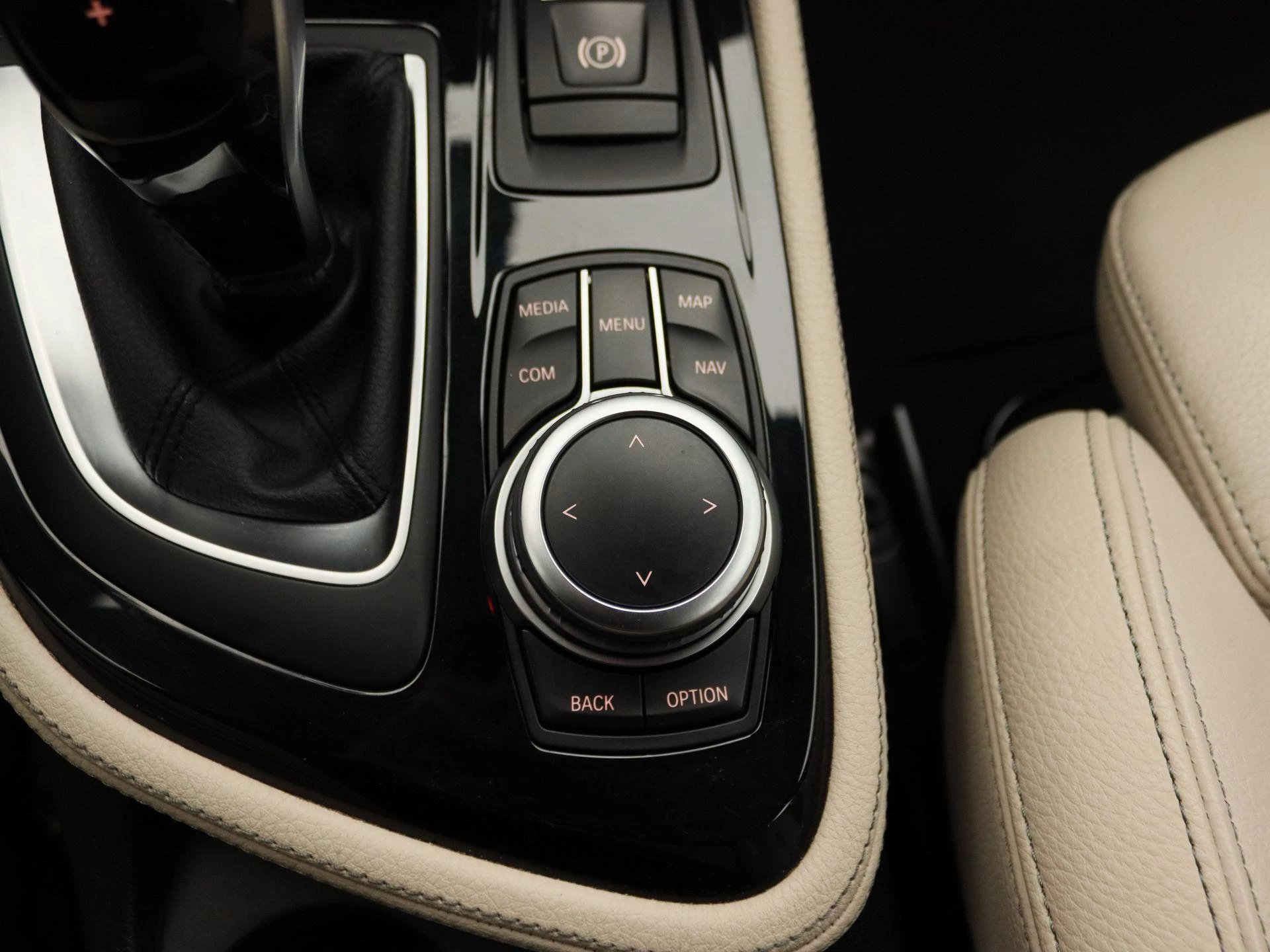 BMW-2 Serie-image-11