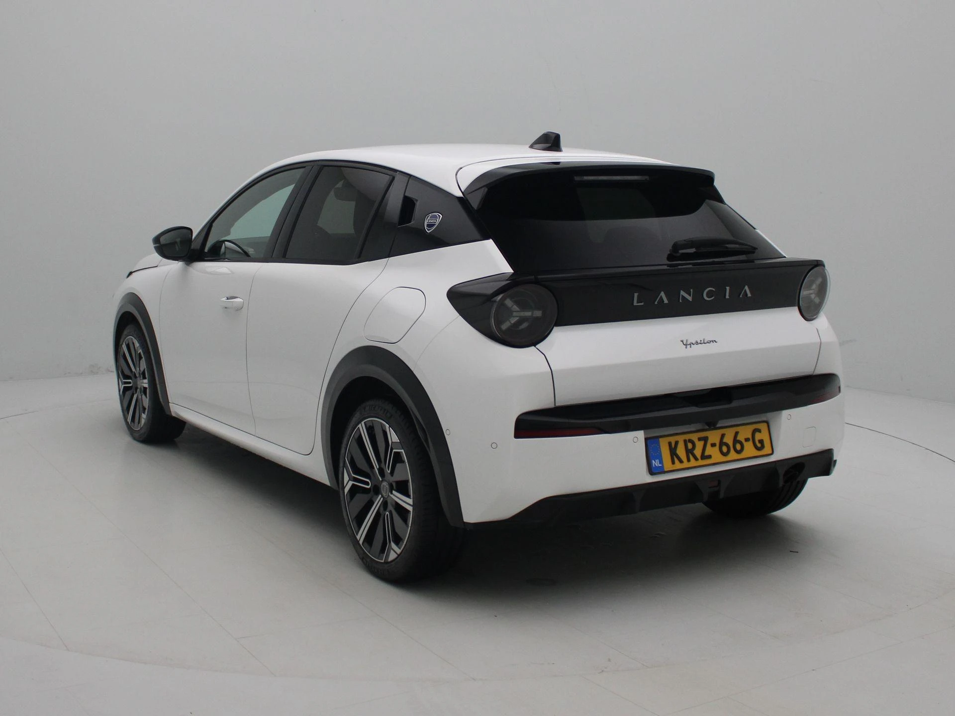 Lancia-Ypsilon-image-1