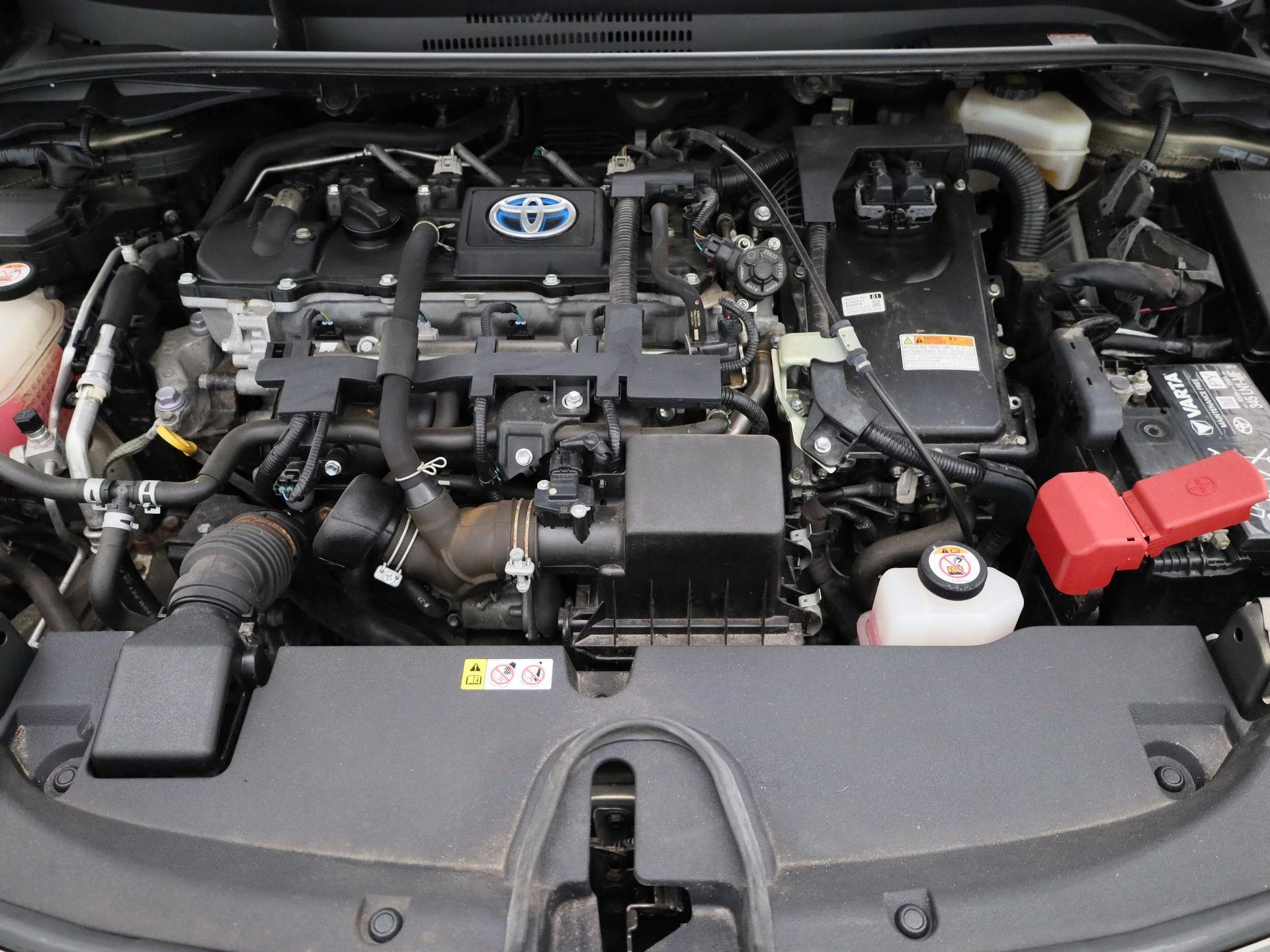 Toyota Corolla Touring Sports 1.8 Hybrid Business Intro