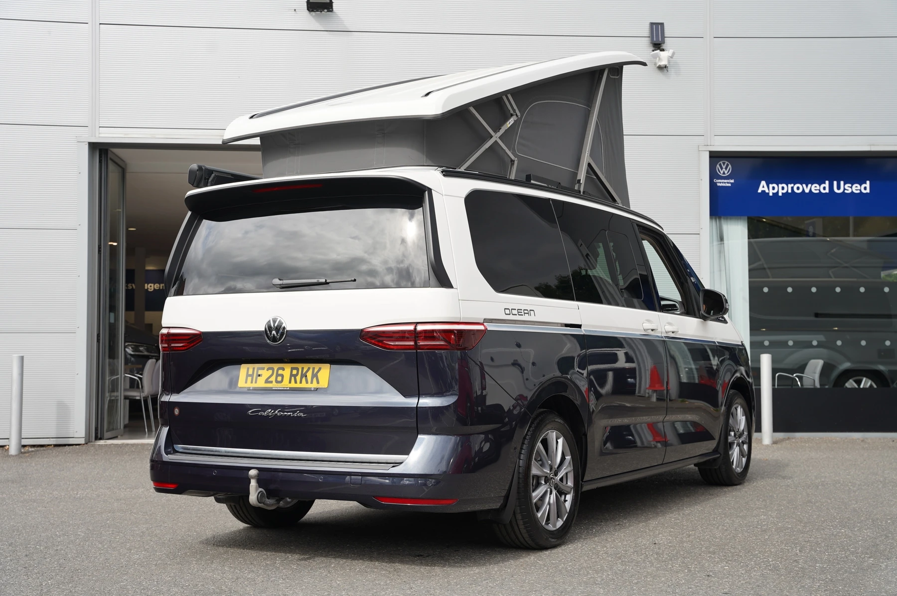 Volkswagen-California-image-12