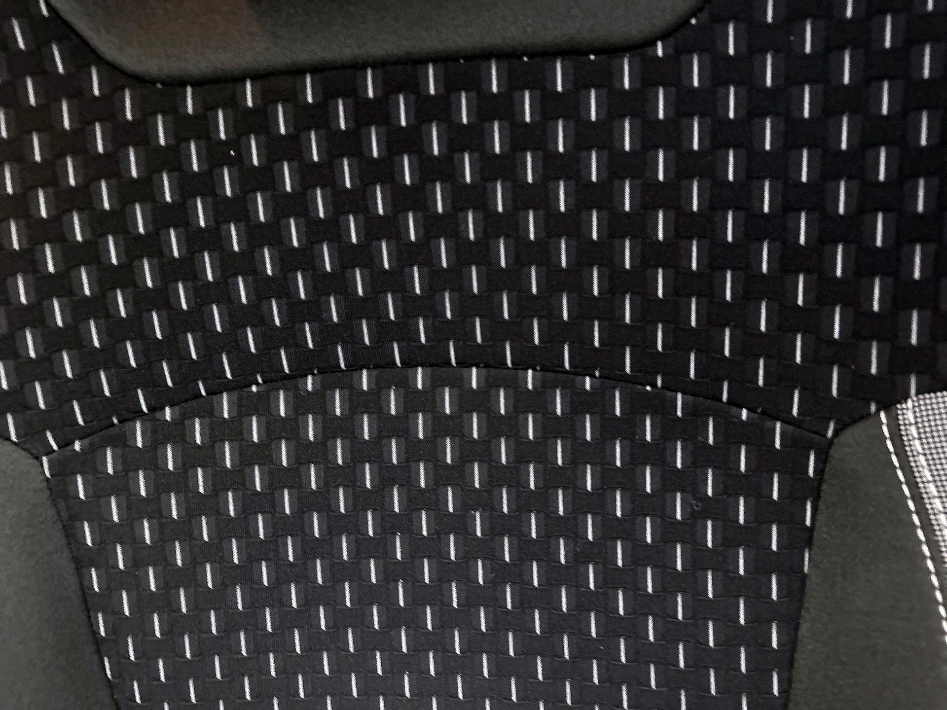 Renault-Captur-image-16
