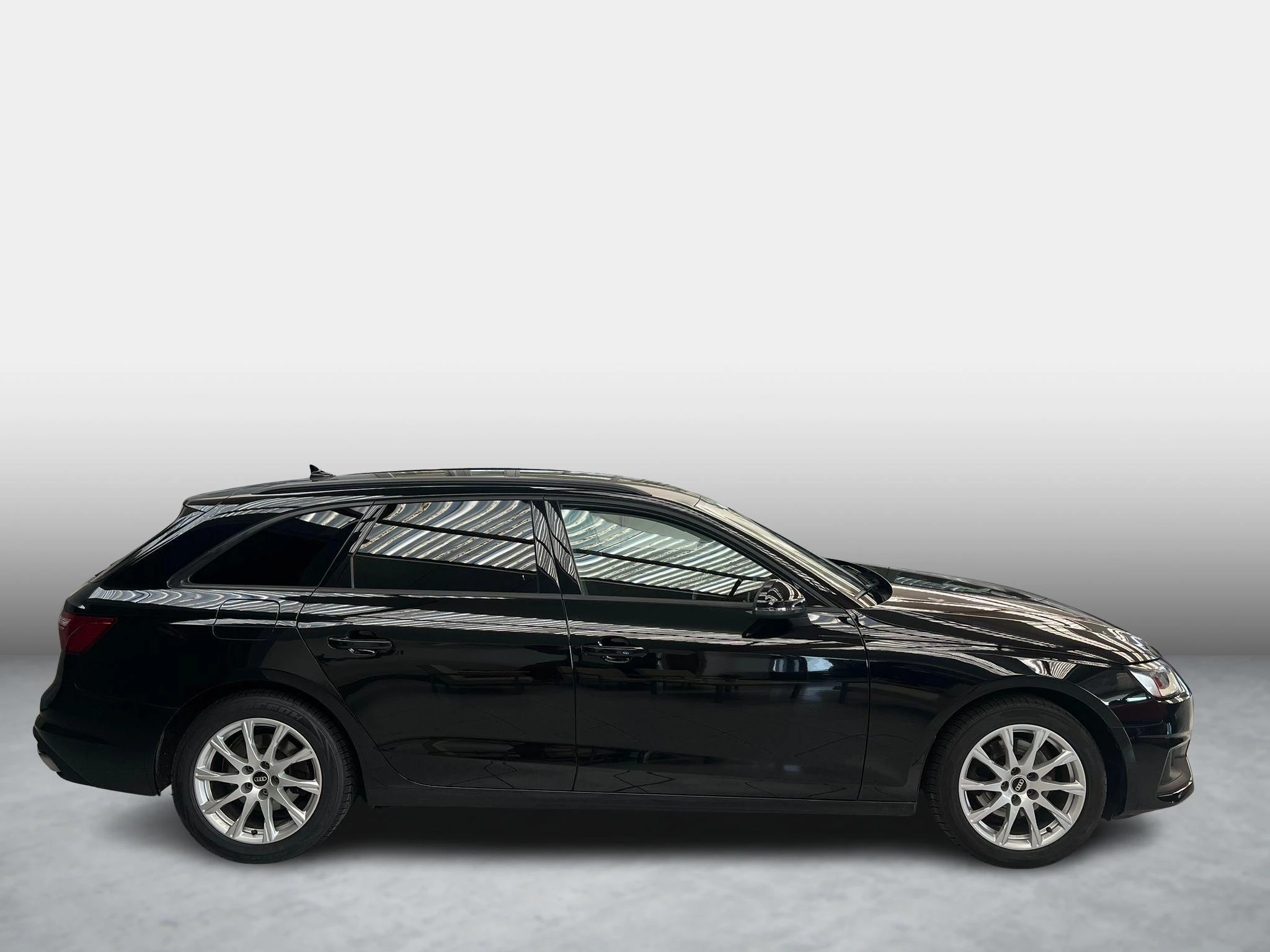 Audi-A4-image-3