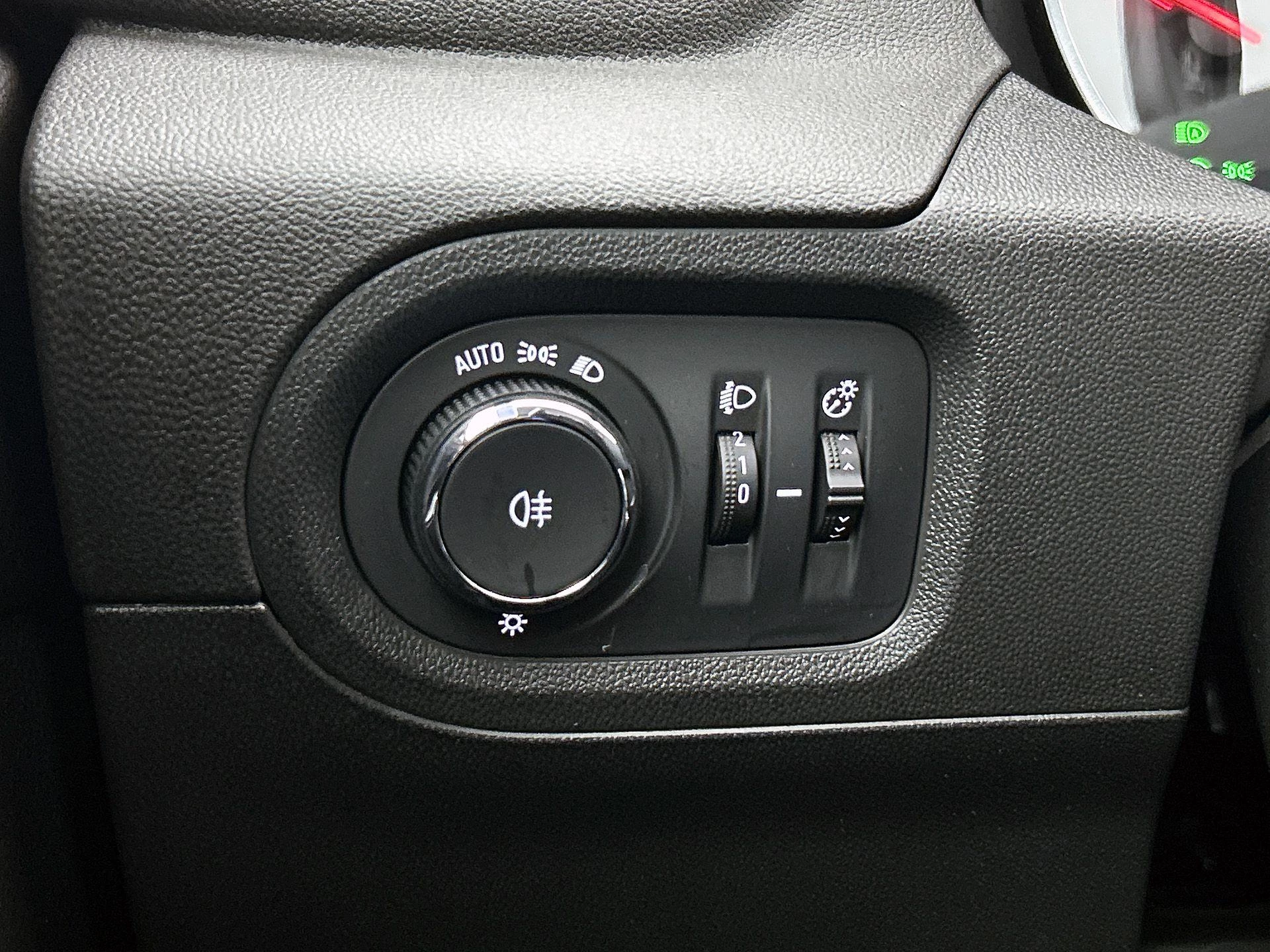 Opel-Grandland X-image-21