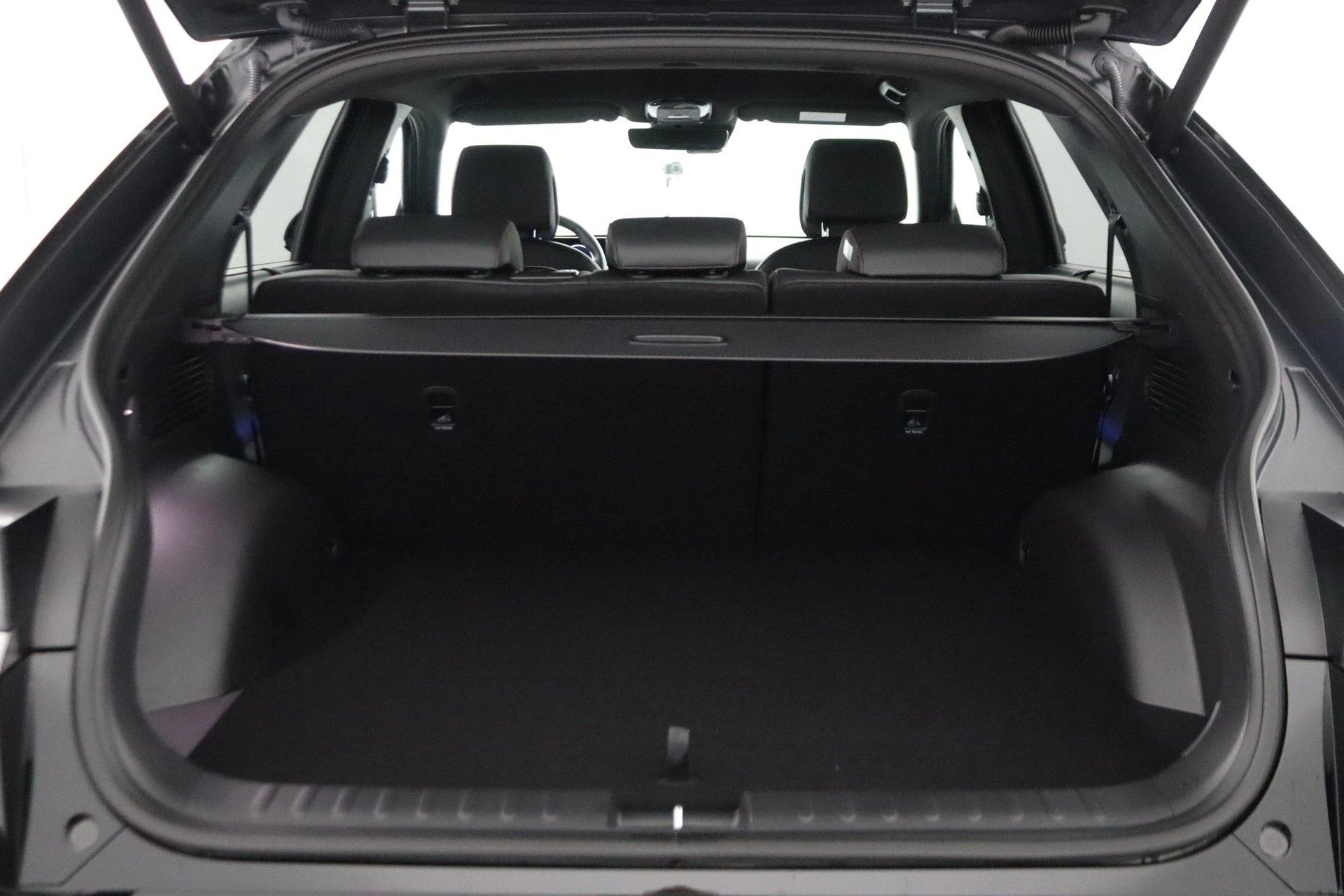 Hyundai-IONIQ 5-image-18