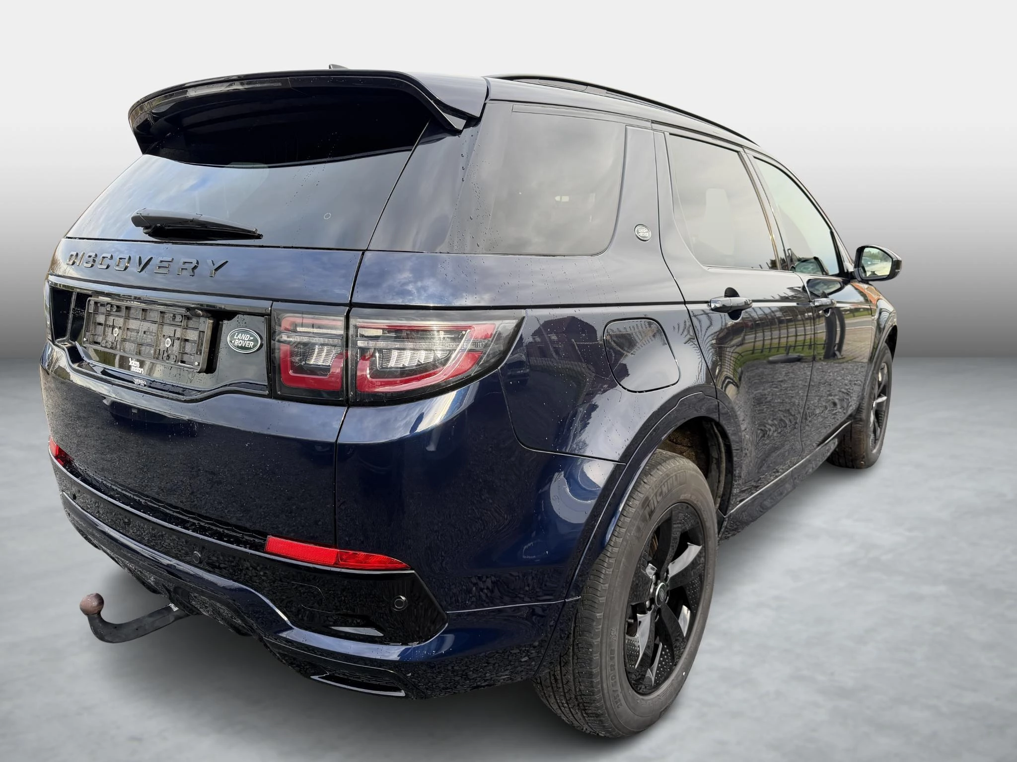 Land Rover Discovery Sport + LEDER + TREKHAAK + PANO DAK +