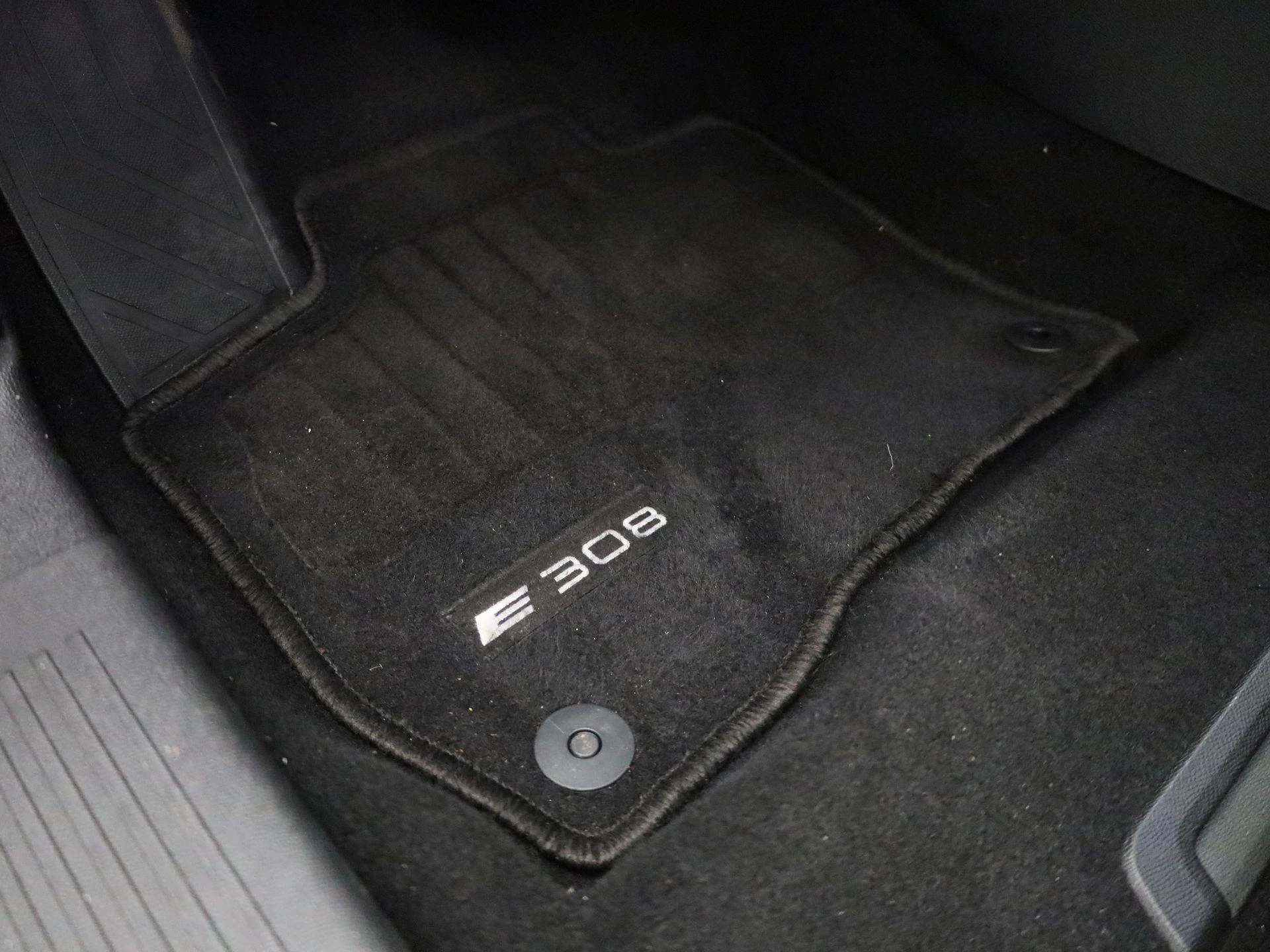 Peugeot e-308 SW e-308 156 Allure