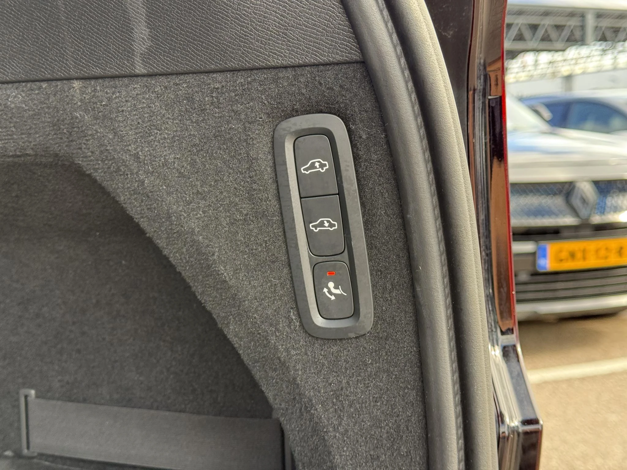 Volvo-XC90-image-9