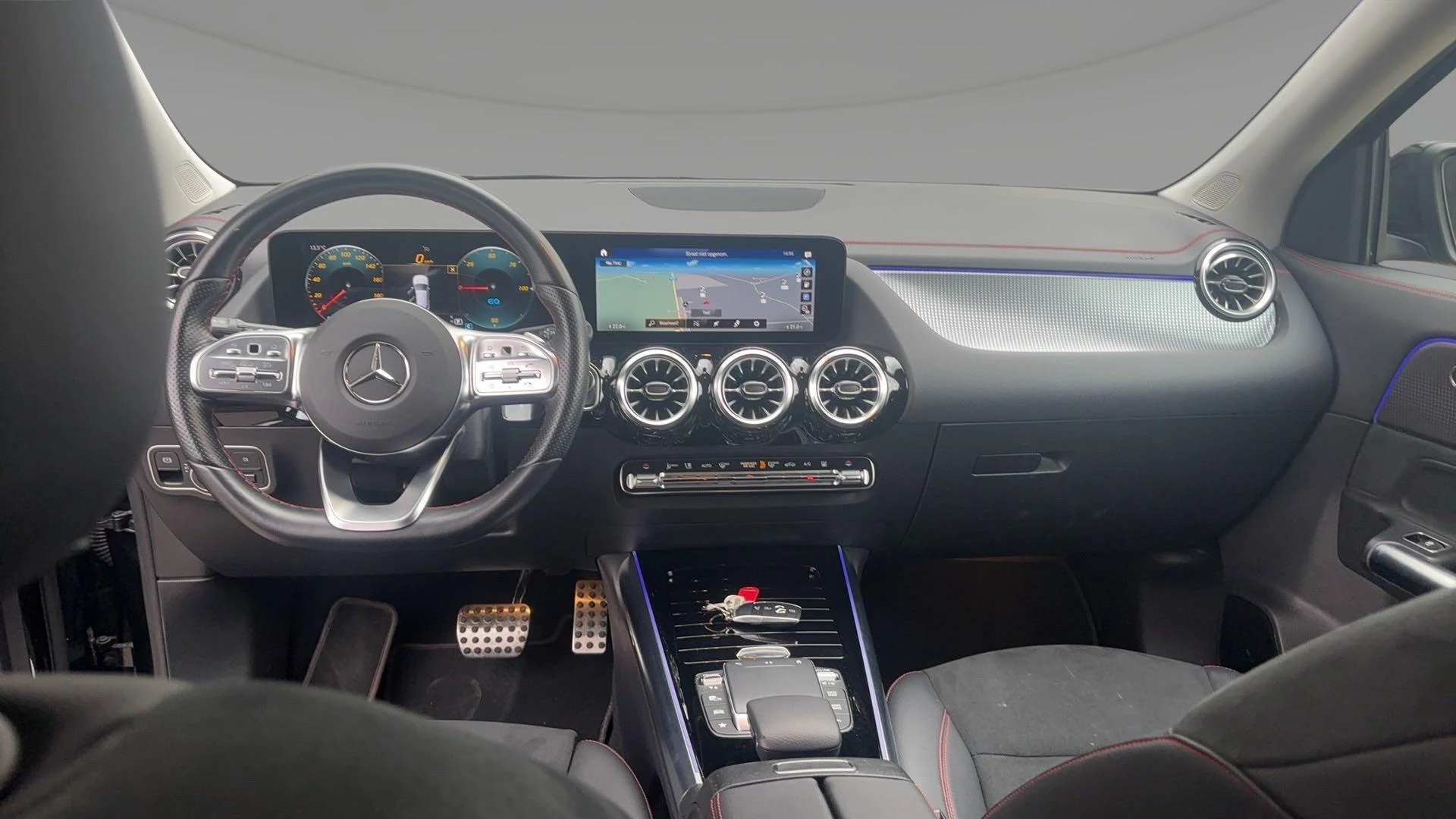 Mercedes-Benz EQA 250 AMG Line + CARPLAY + TREKHAAK + NIGHTPAKKET +