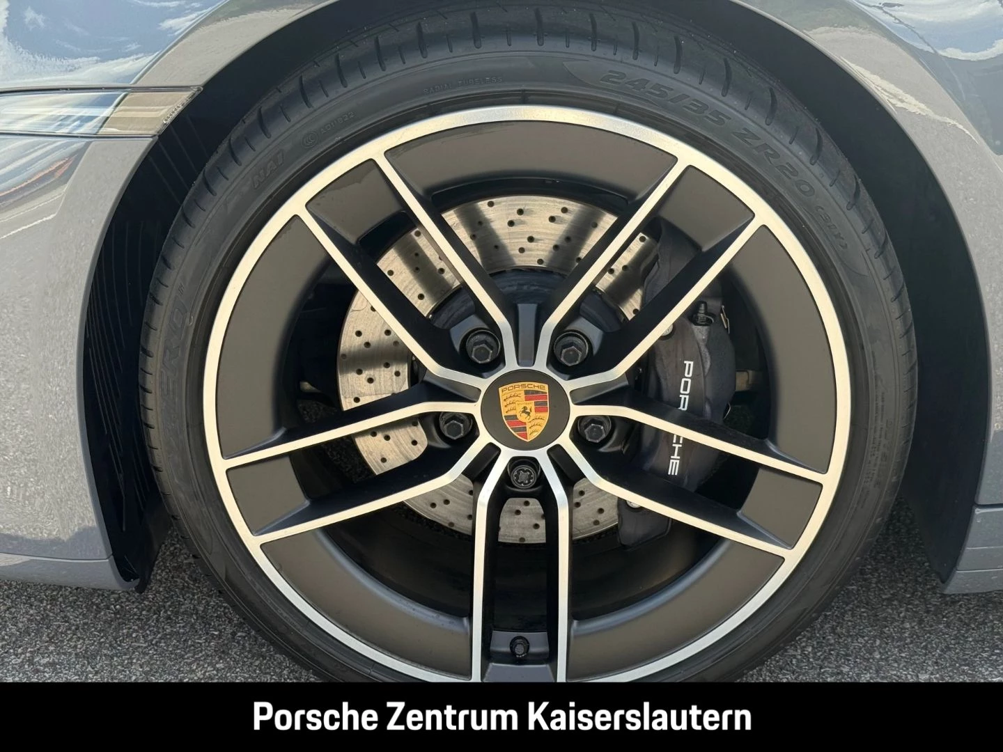 Porsche 911 992 Carrera Sportabgasanlage BOSE 21-Zoll carrera s