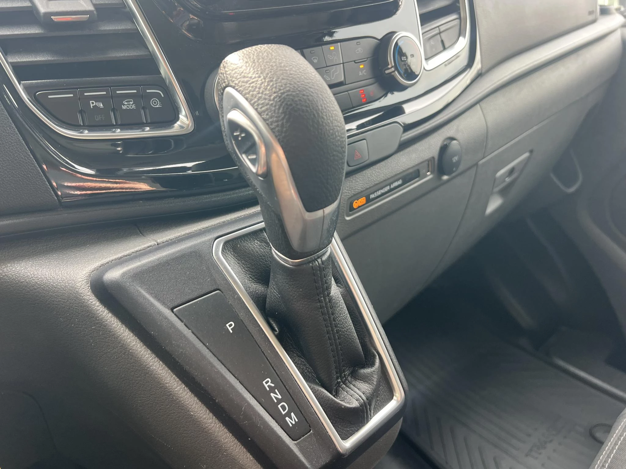 Ford-Transit Custom-image-25