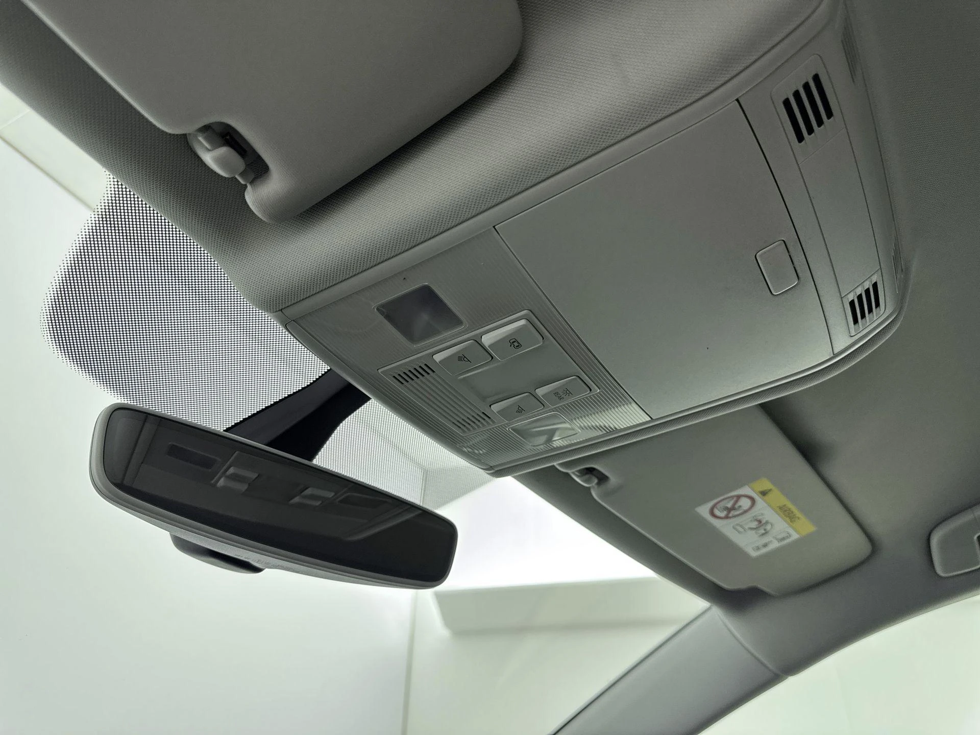 Volkswagen-Golf-image-19