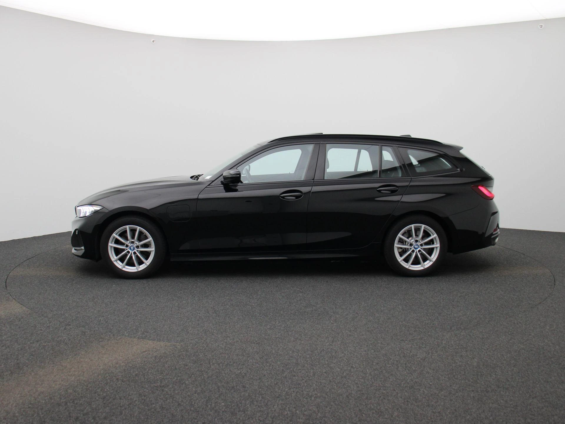 BMW-3 Serie-image-3