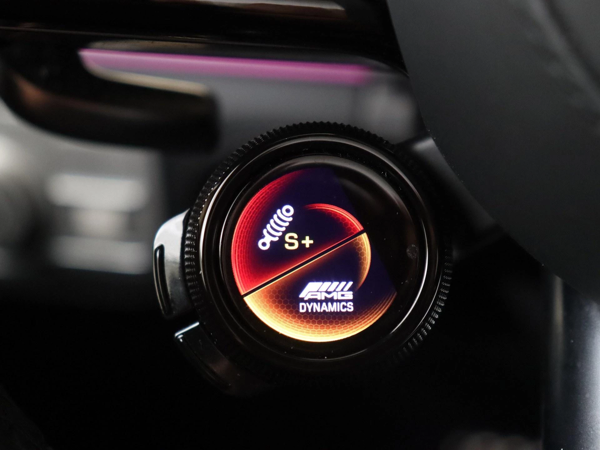 Mercedes-Benz-GLE-image-33