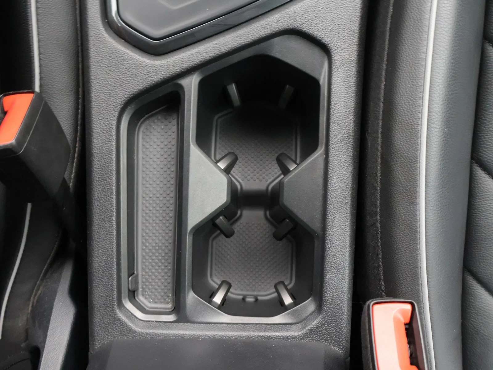 Volkswagen Tiguan eHybrid (PHEV) Tiguan Life Business 1.4TSI eHybrid PHEV 204PK *AUTOMAAT*TREKHAAK*LEDER*CAMERA*PDC*ACC*VIRTUAL COCKP