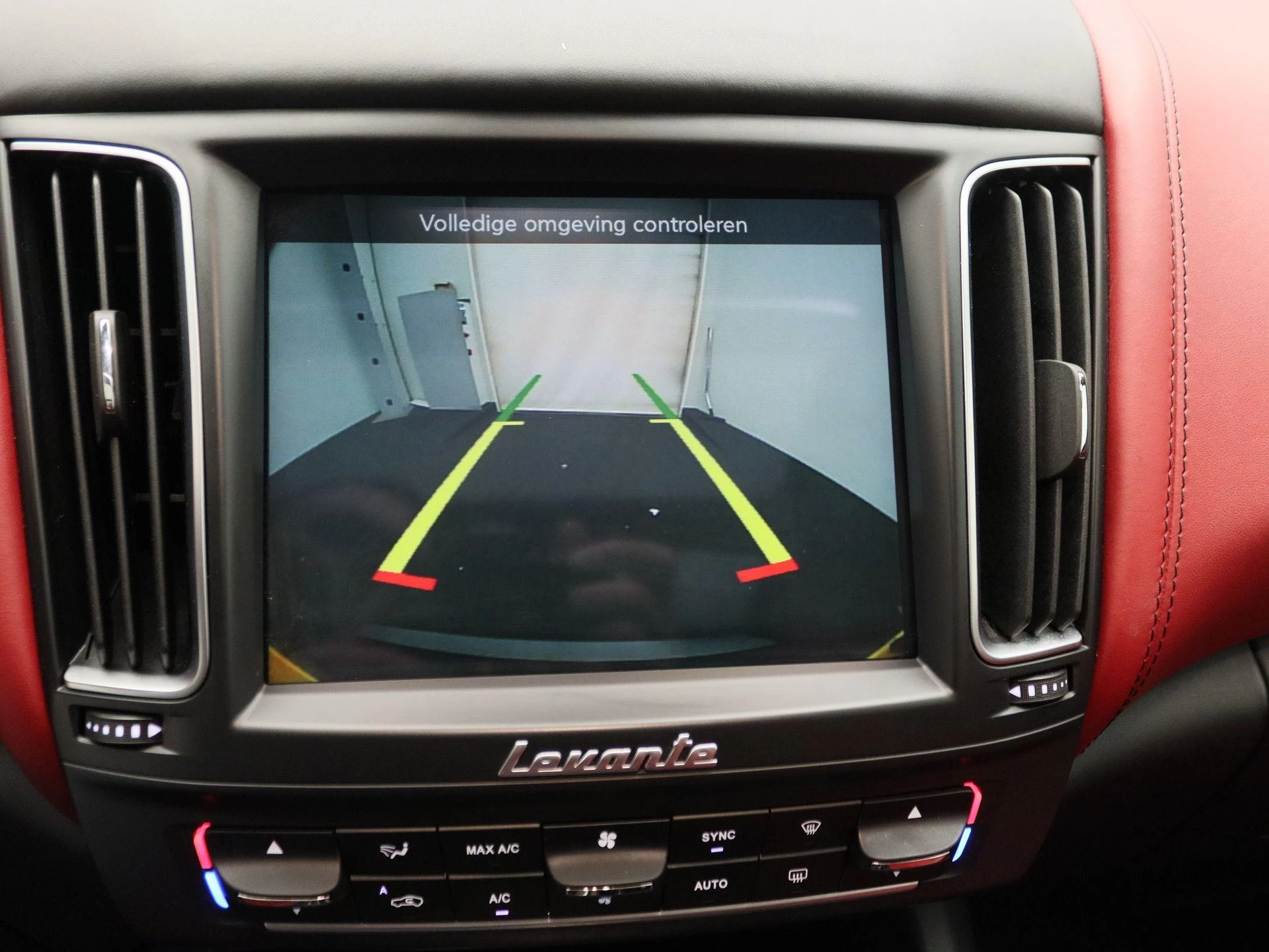 Maserati-Levante-image-16