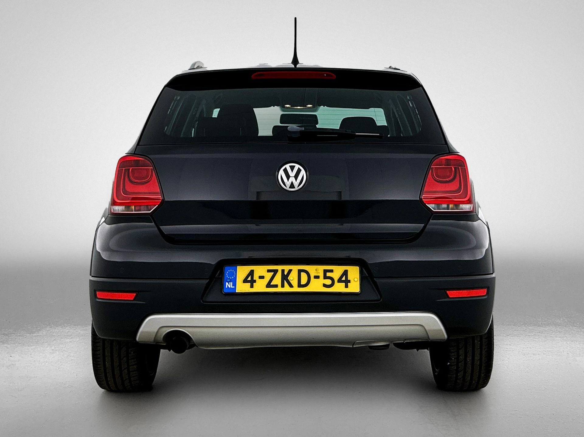 Volkswagen-Polo-image-2