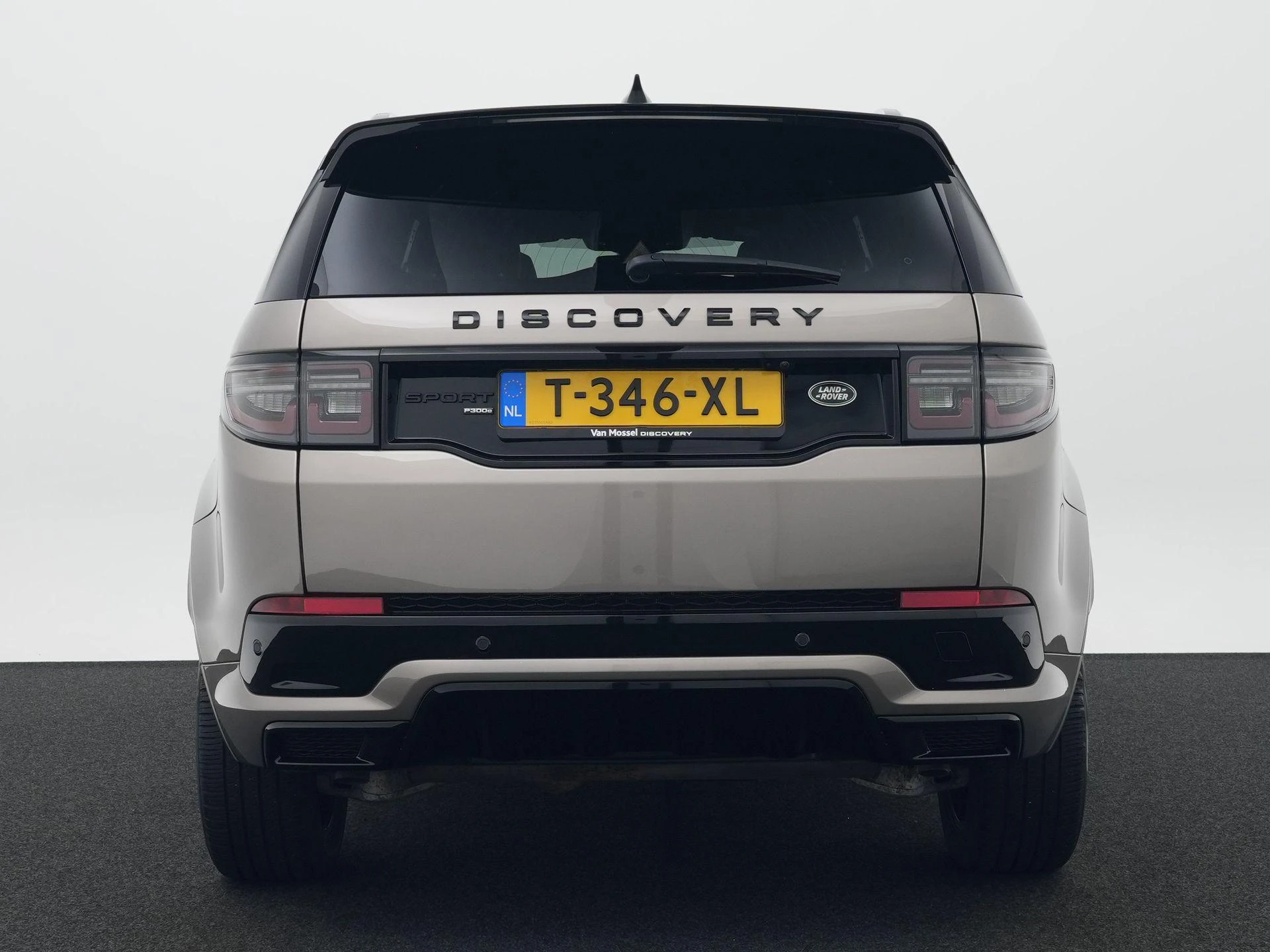 Land Rover-Discovery Sport-image-4