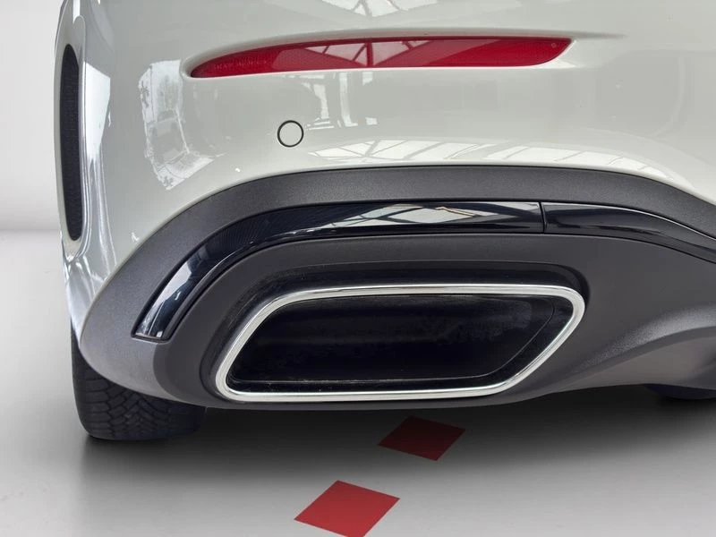 Mercedes-Benz-C-Klasse-image-10