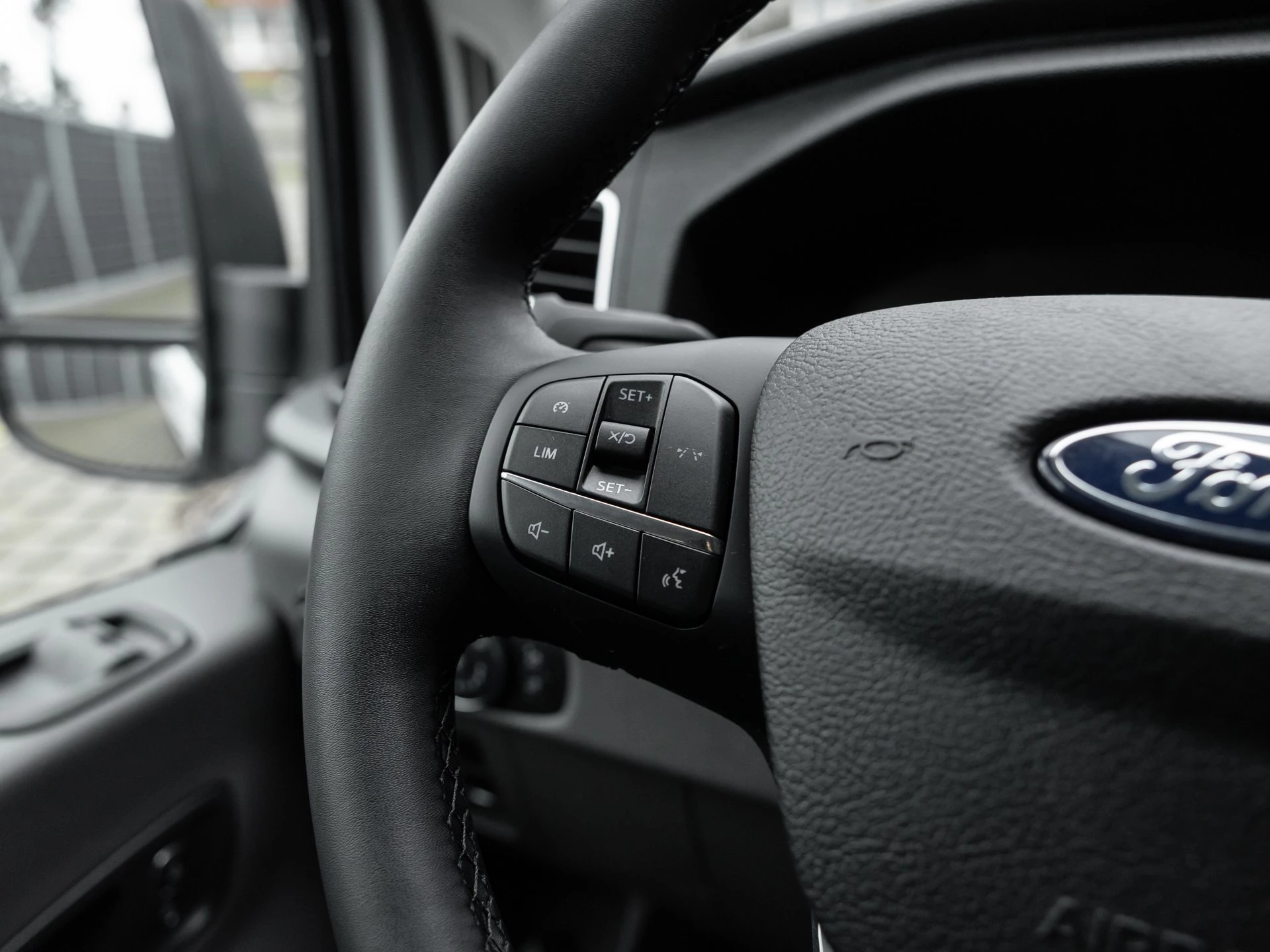 Ford-Transit-image-15