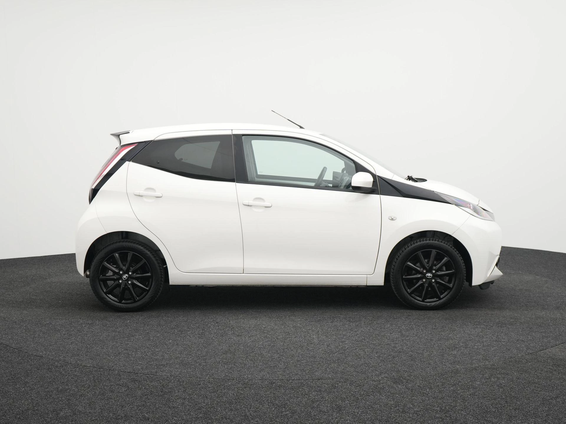 Toyota Aygo 1.0 VVT-i x-sport