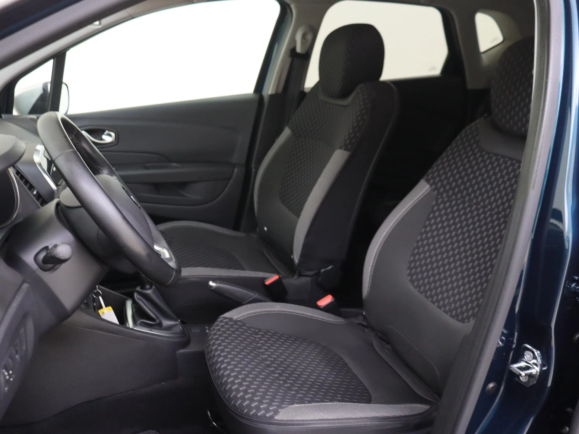 Renault-Captur-image-10