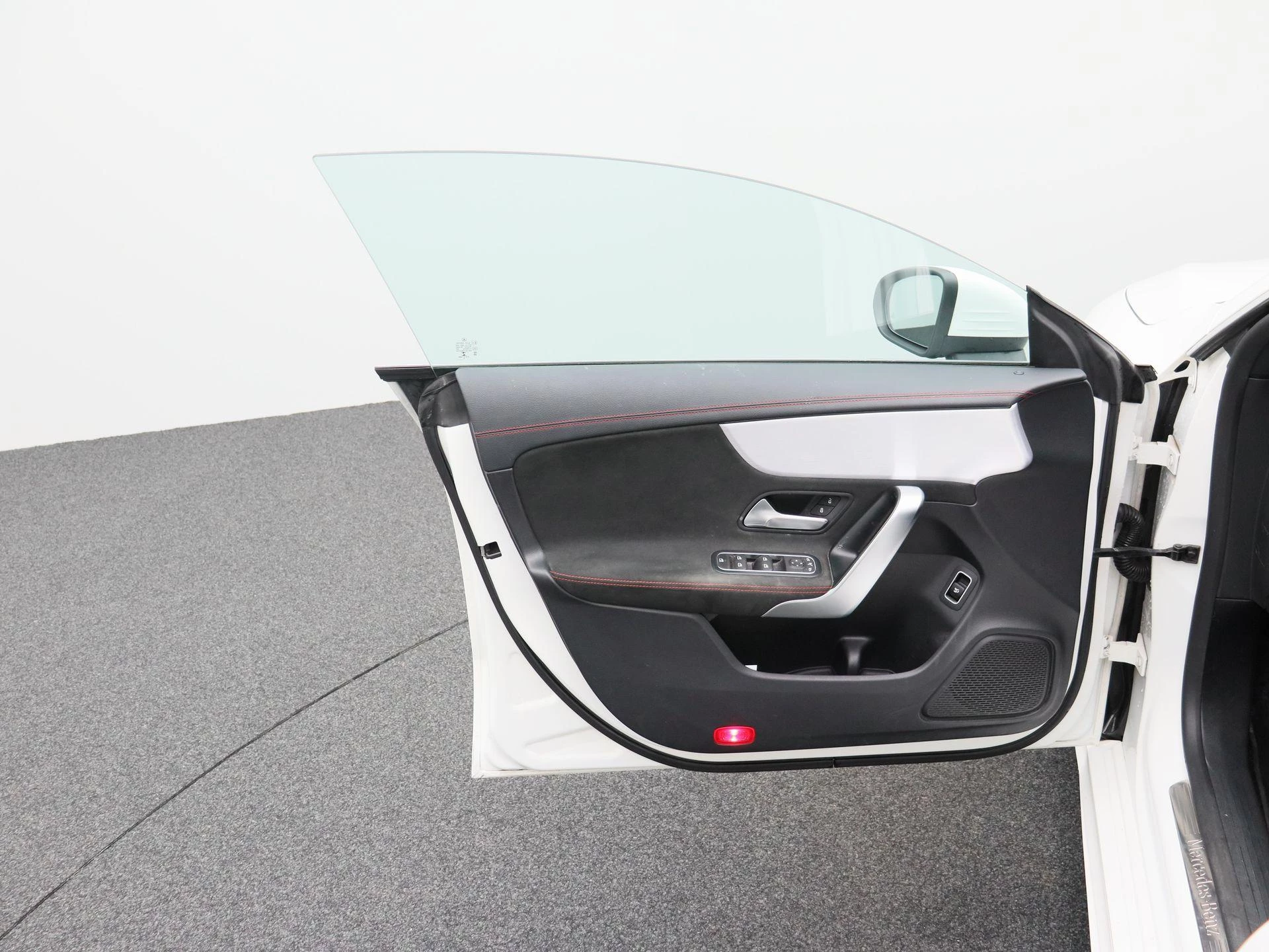 Mercedes-Benz CLA 180 Shooting Brake + AMG LINE + CARPLAY + CAMERA +