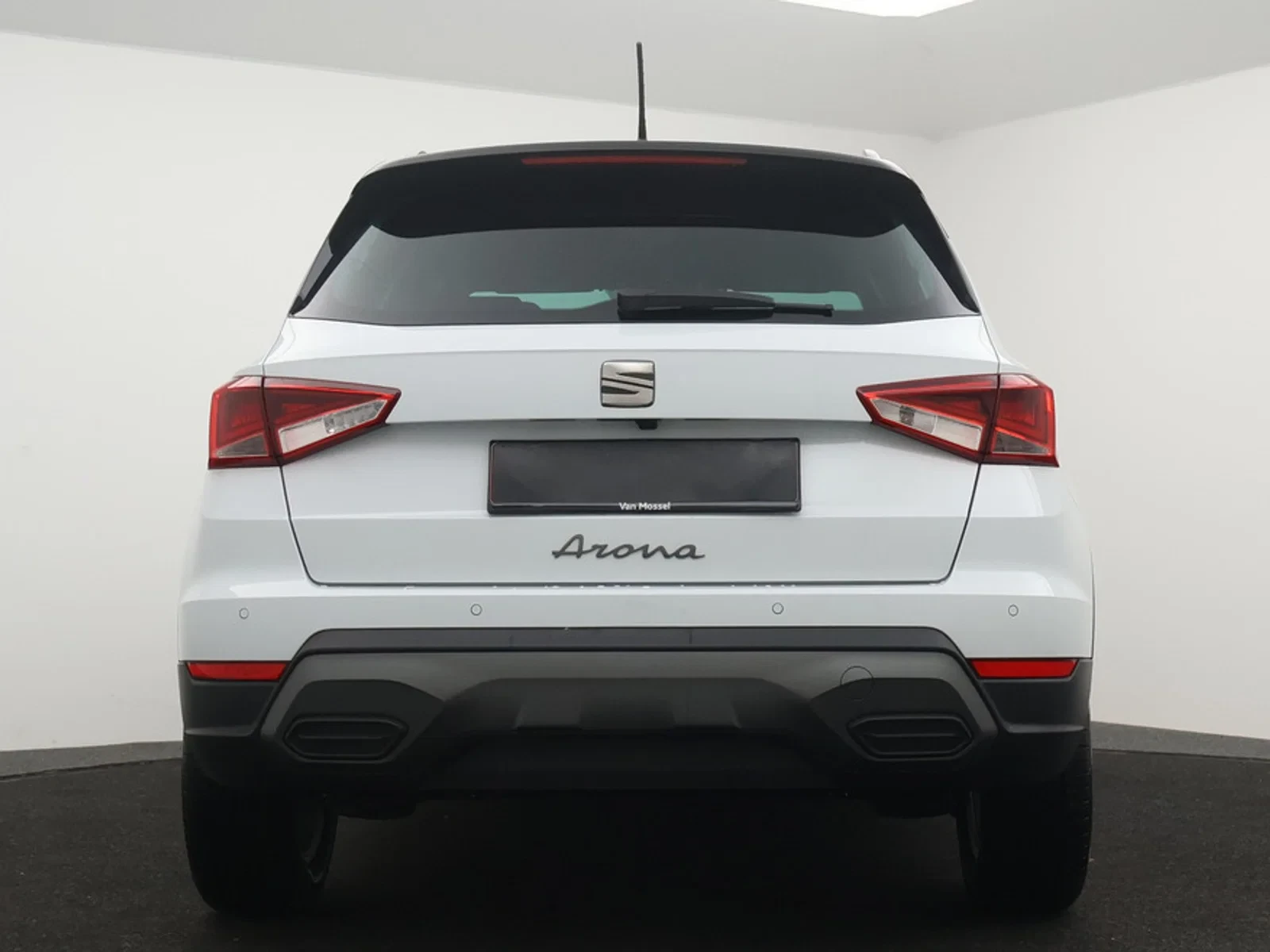 SEAT-Arona-image-3