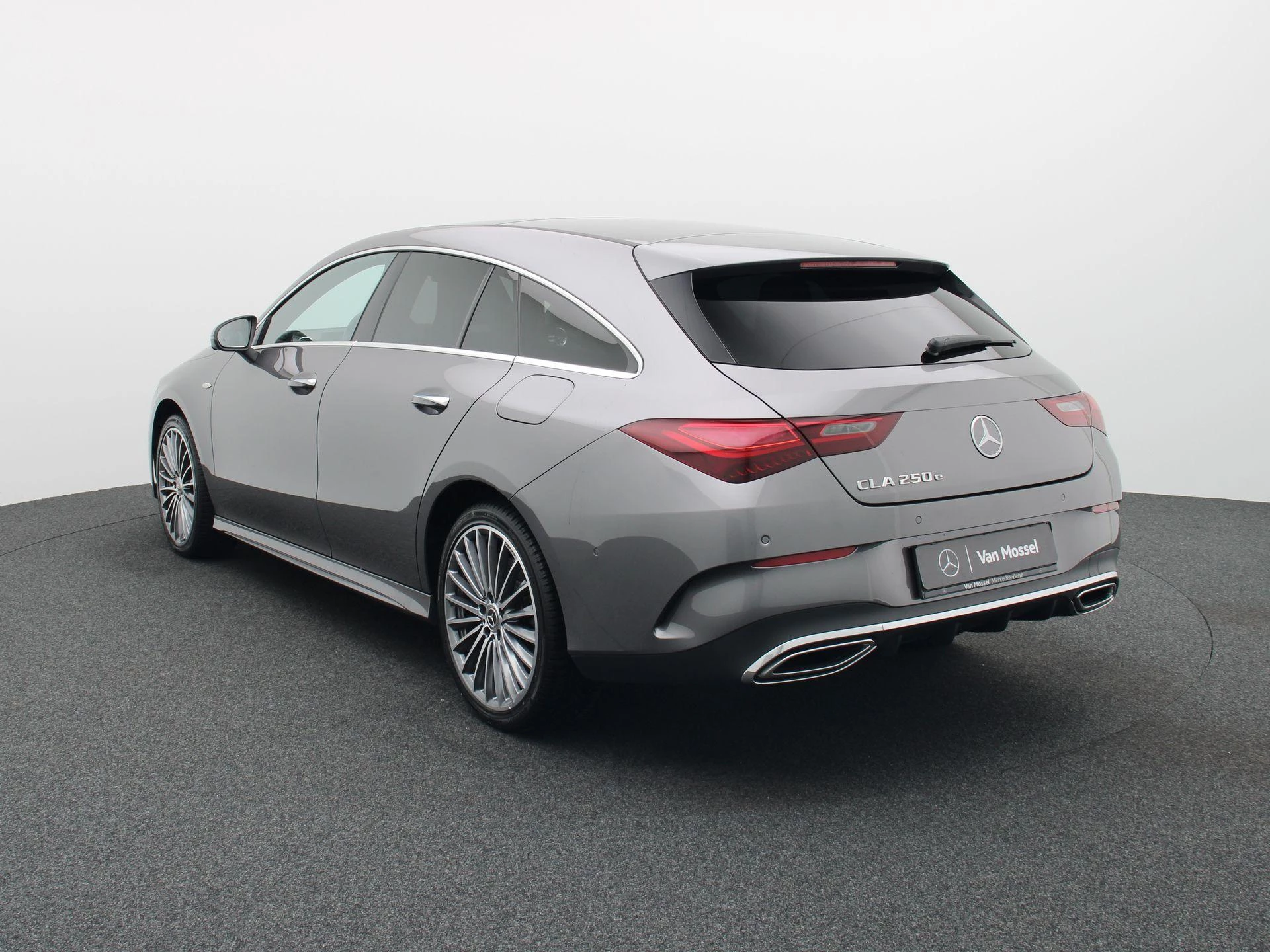 Mercedes-Benz CLA 250 e AMG Line Shooting Brake + MULTIBEAM LED + PANORAMISCH DAK + CARPLAY +
