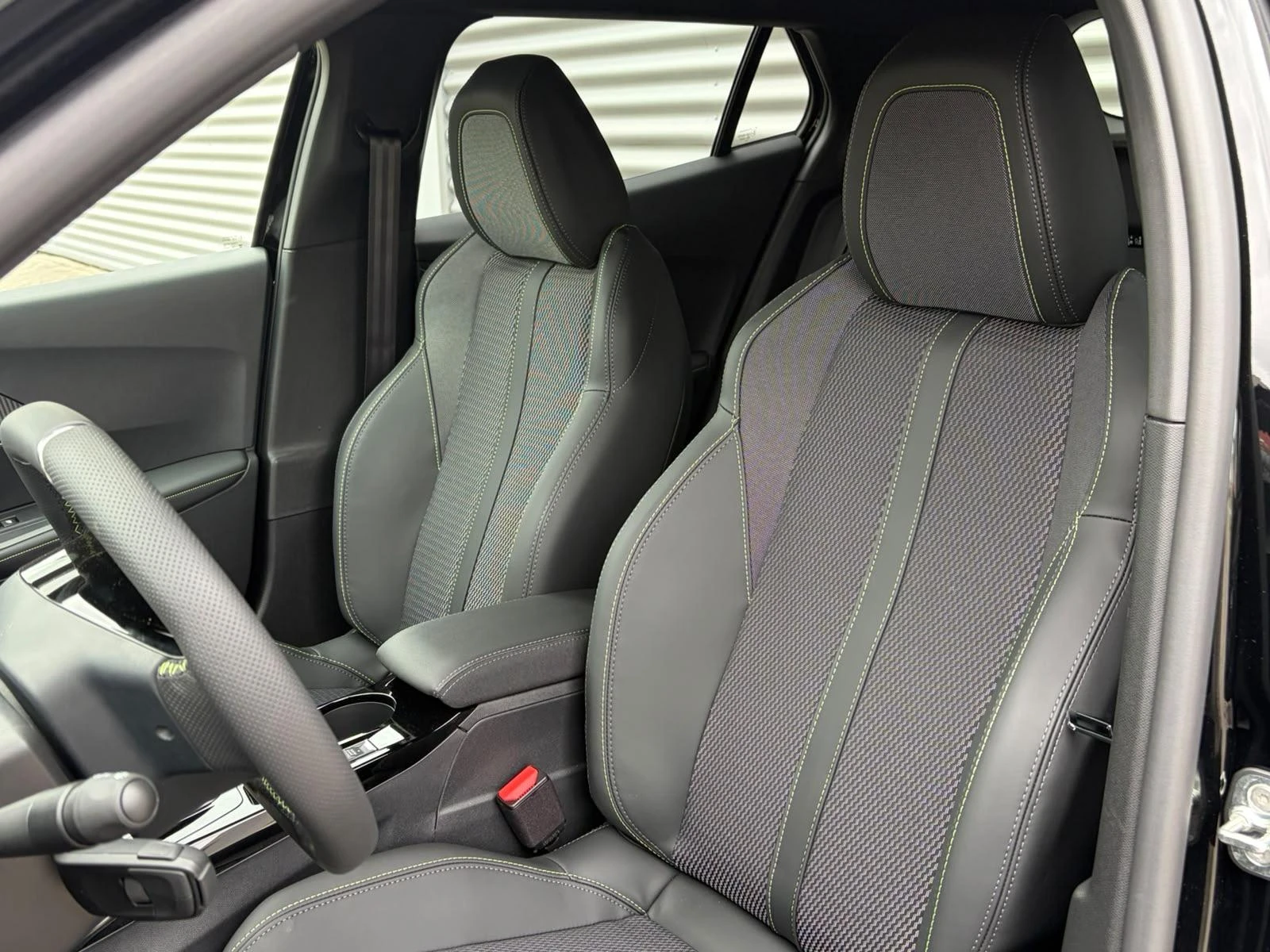 Peugeot-2008-image-8