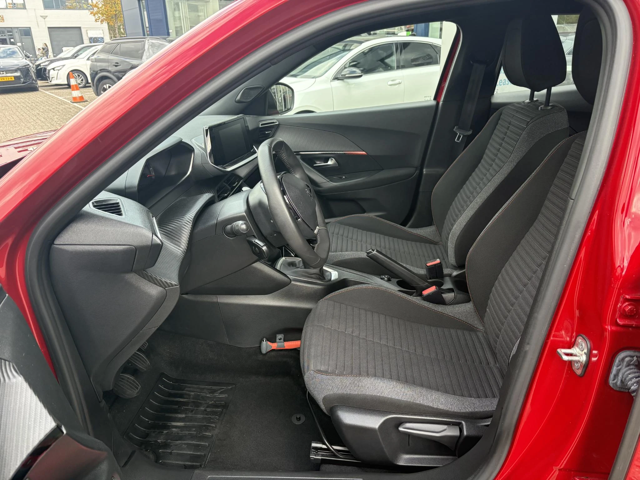 Peugeot-2008-image-8