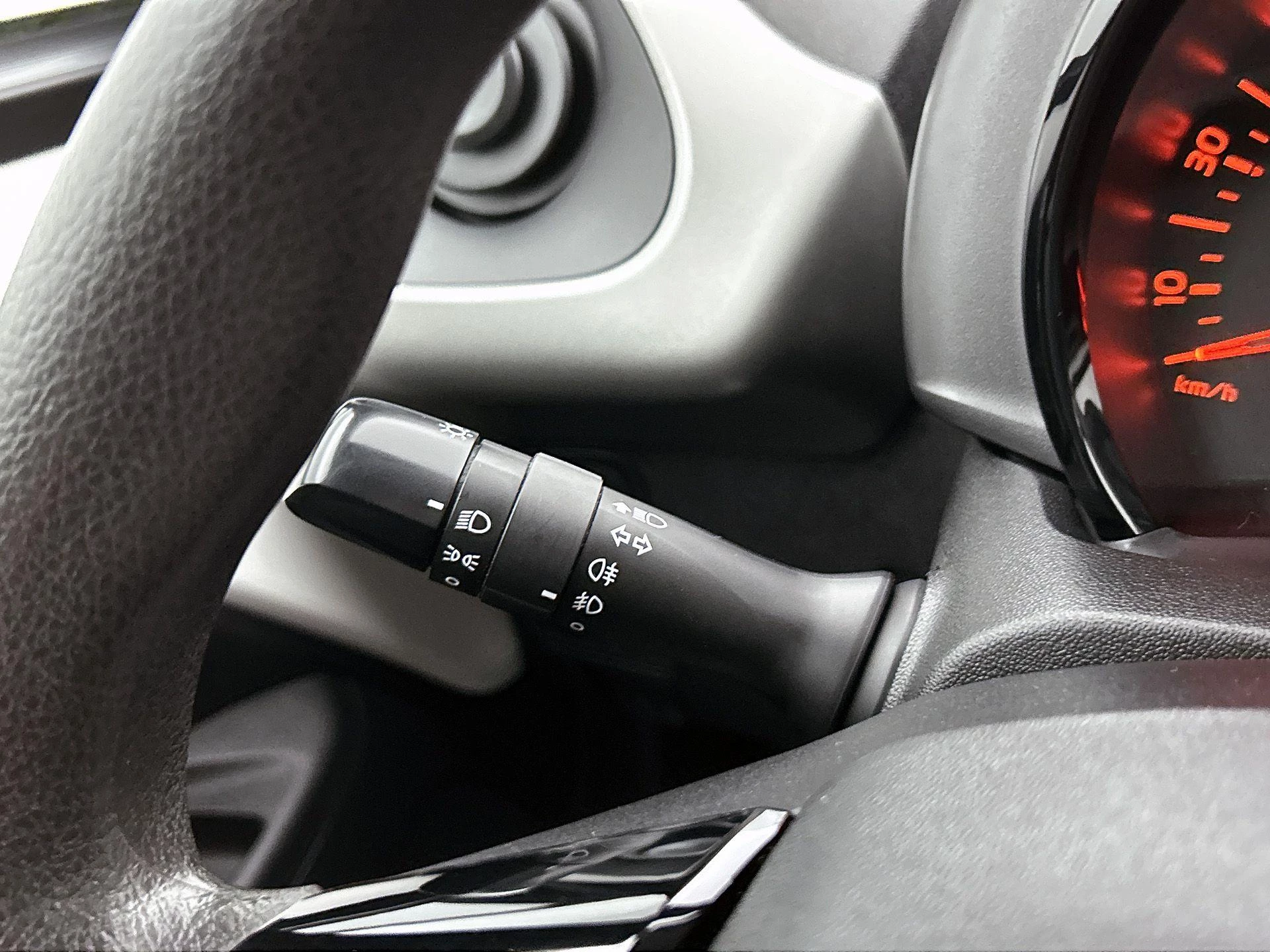 Peugeot-108-image-7