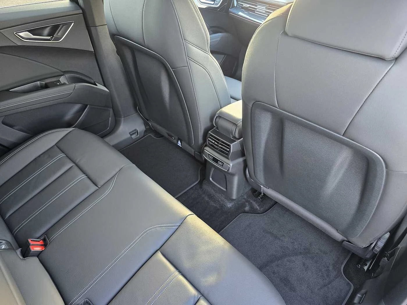 Audi-Q4 e-tron-image-41