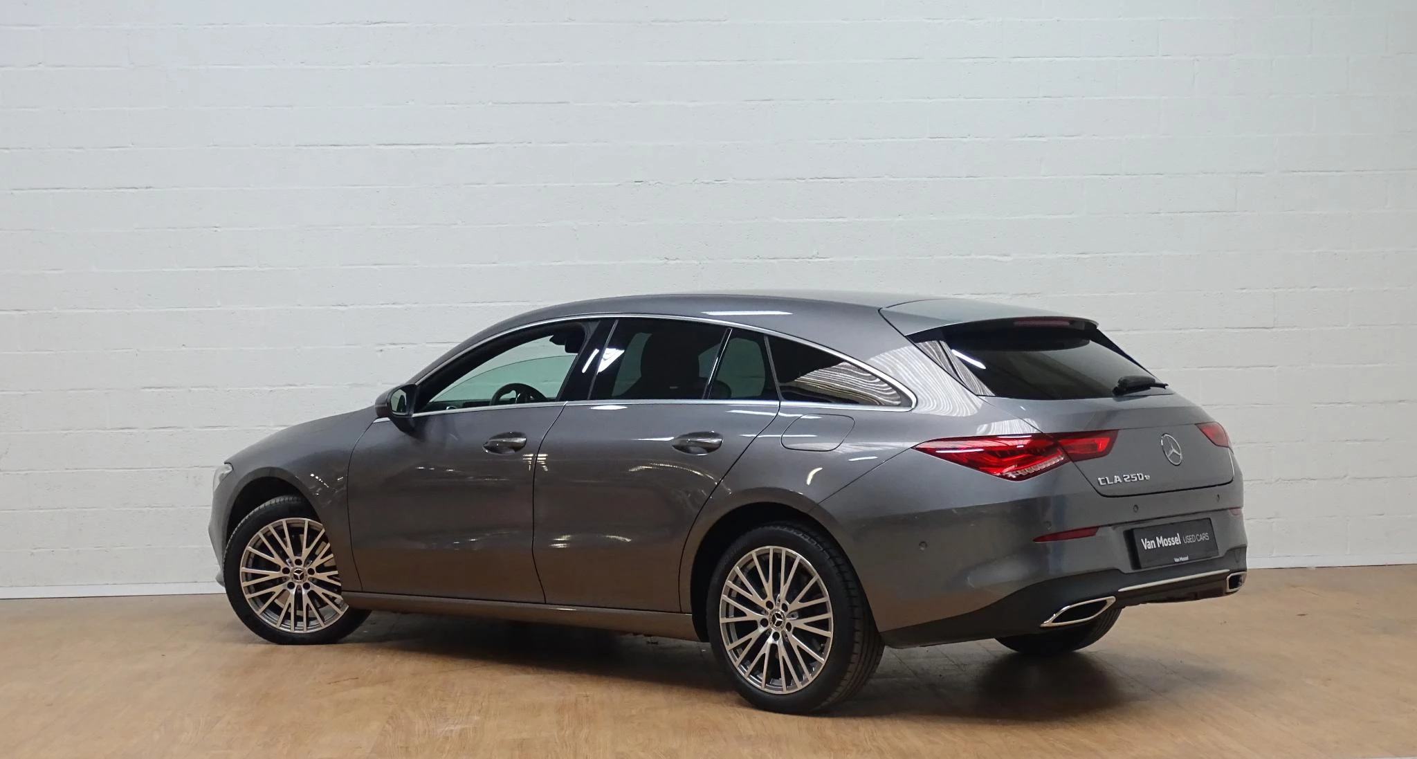 Mercedes-Benz CLA Shooting Brake 250 e Luxury Line