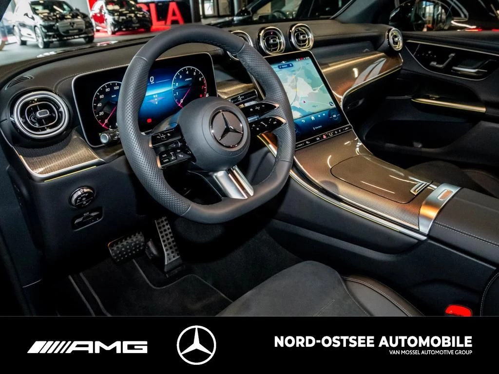 Mercedes-Benz GLC 200 4m Coupé AMG NIGHT PANO AHK DISTR 20-ZO AMG Line